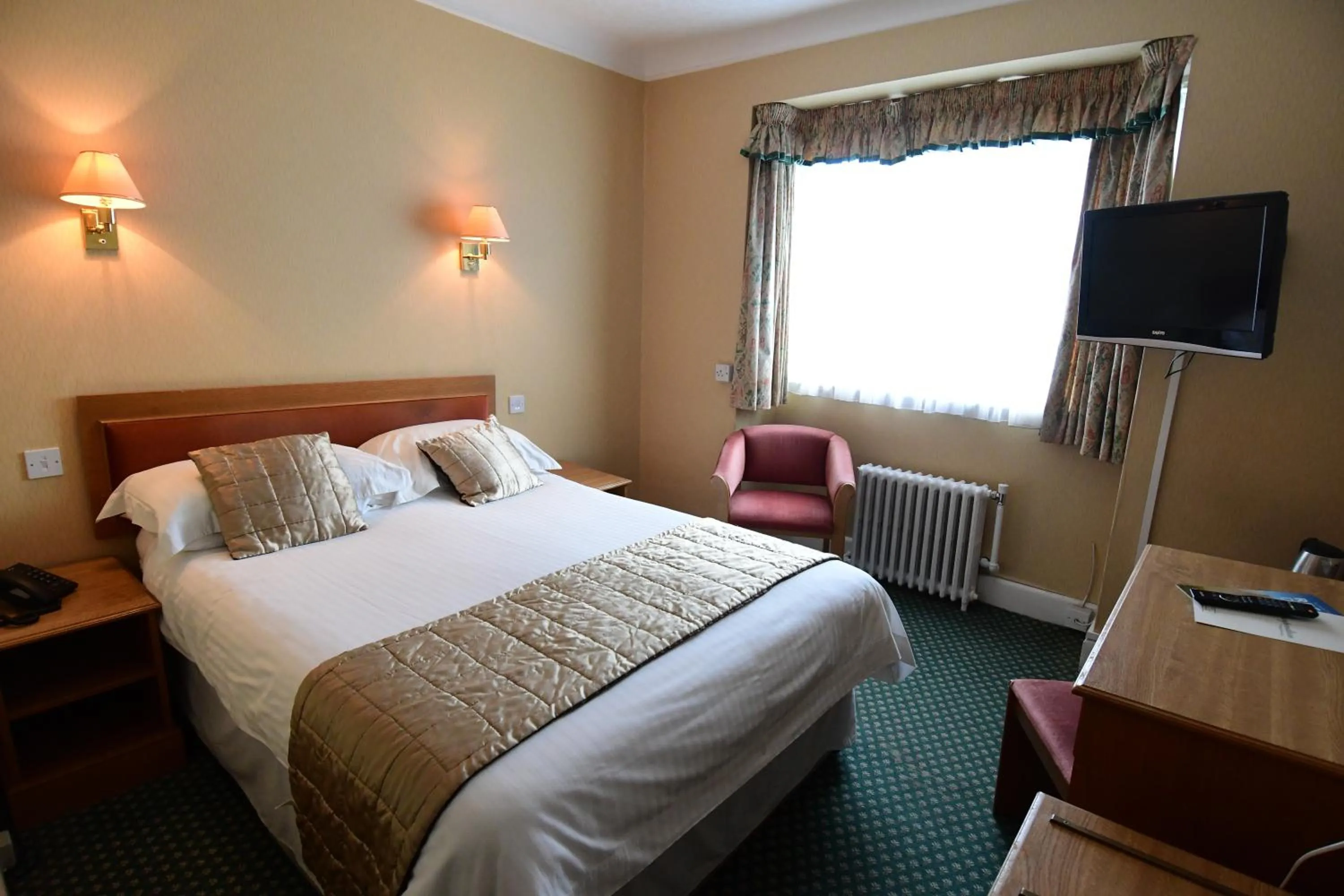 Bedroom, Bed in The Trouville Bournemouth