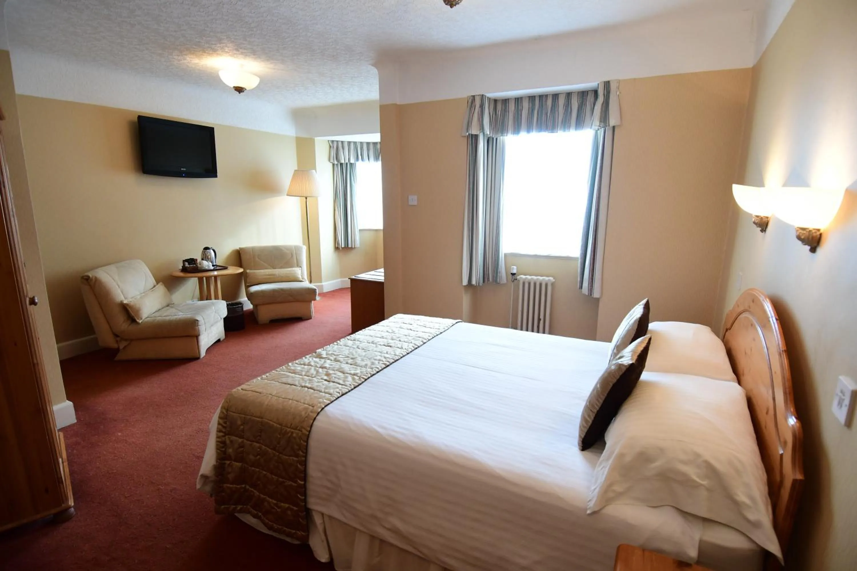 Bedroom, Bed in The Trouville Bournemouth