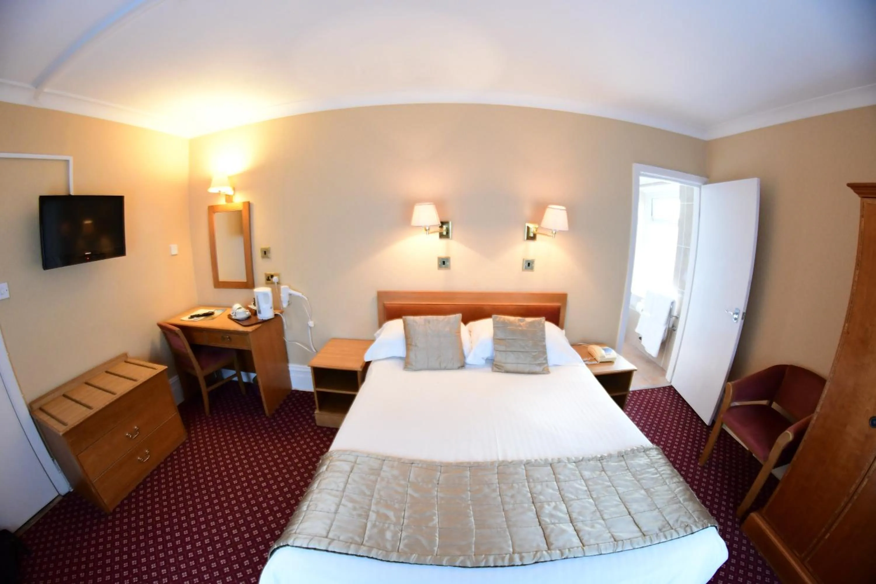 Bedroom, Bed in The Trouville Bournemouth