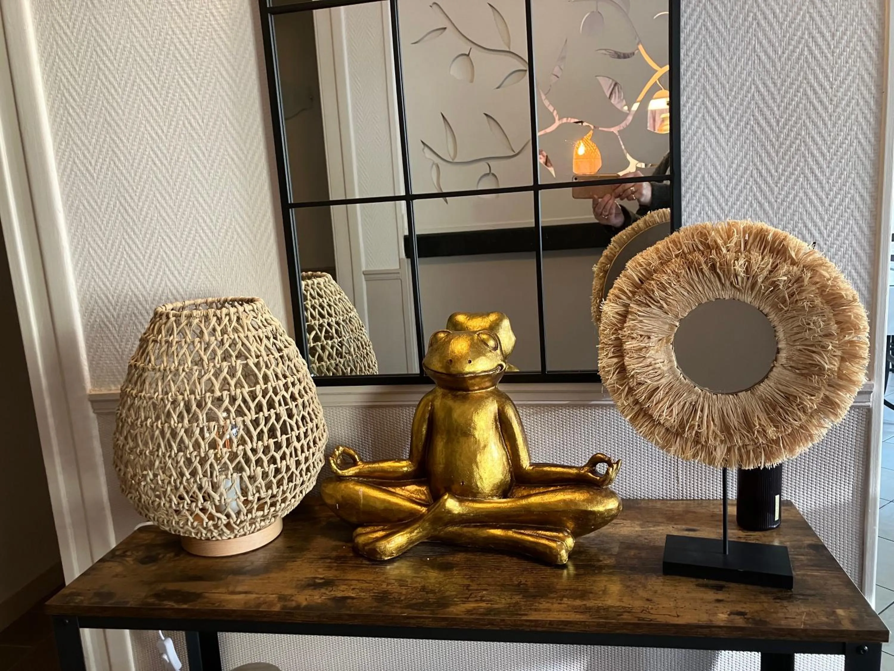 Decorative detail in Hôtel de la Côte Fleurie