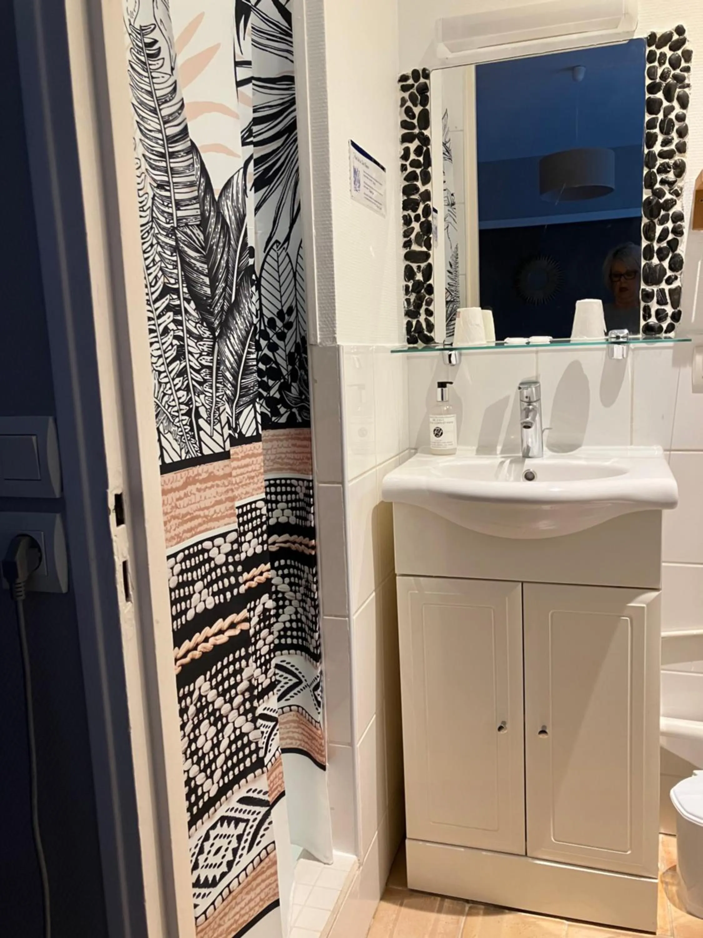 Bathroom in Hôtel de la Côte Fleurie