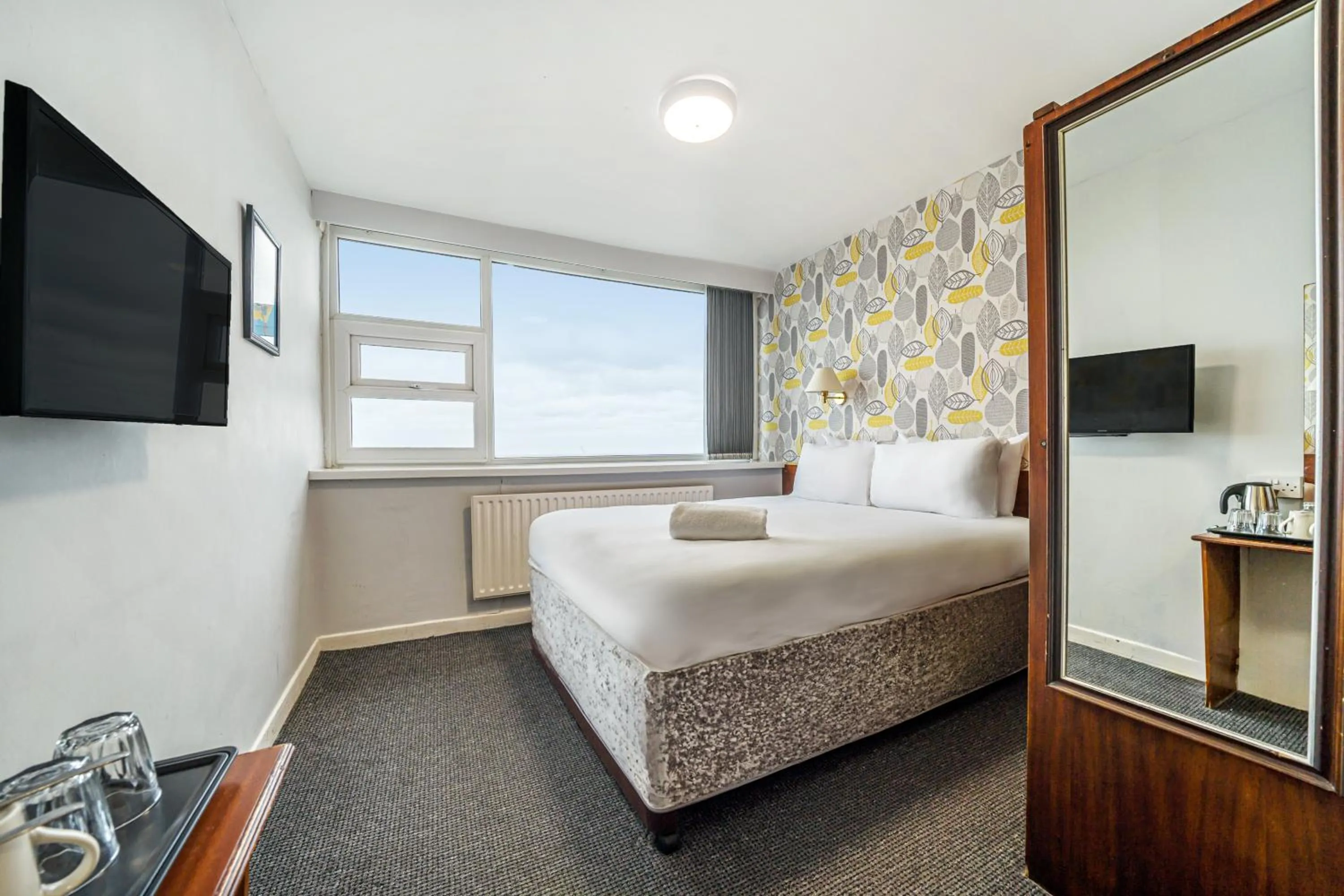 Bedroom, Bed in Bluewaters Hotel Blackpool