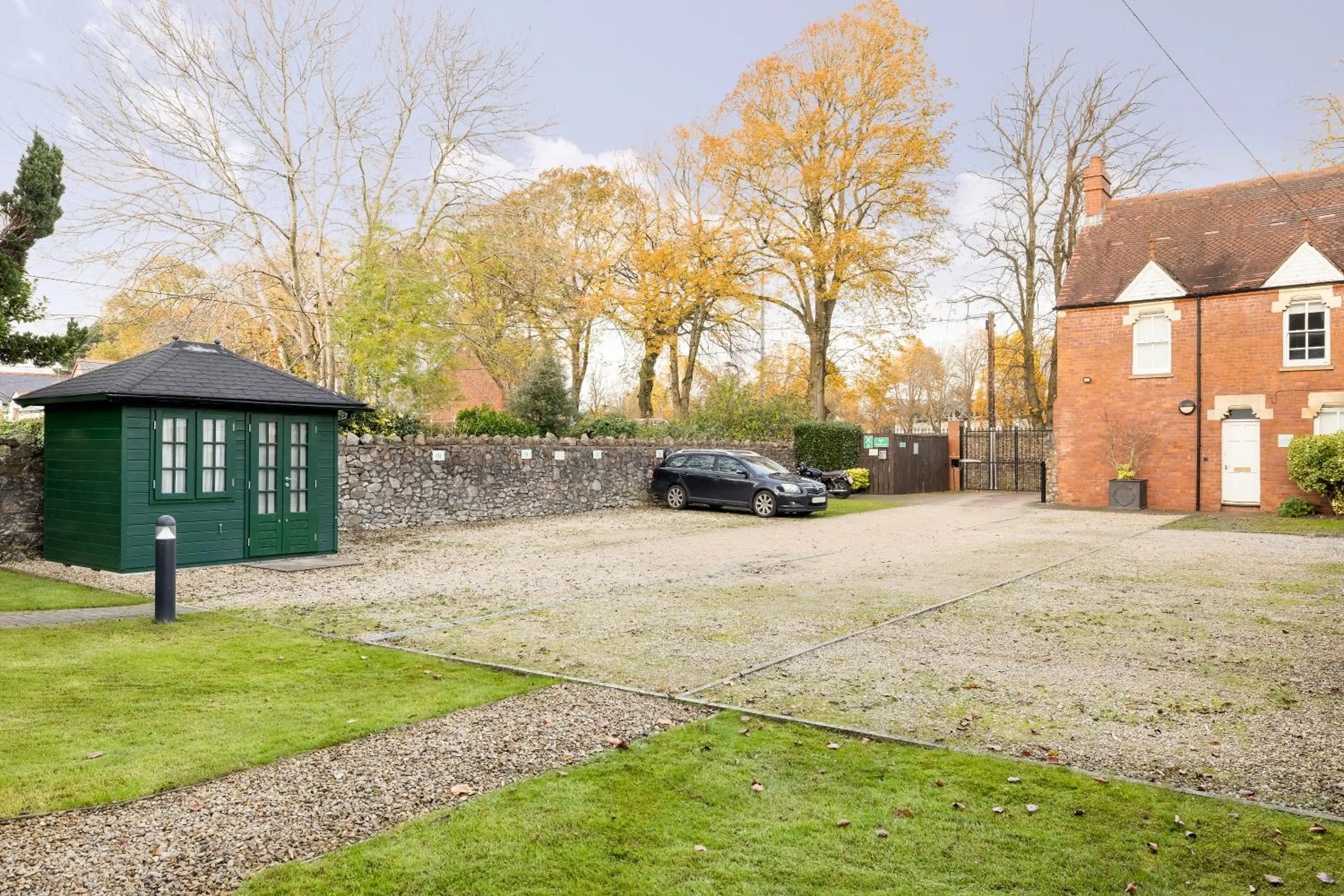 Property building in SACO Cardiff Cathedral Road