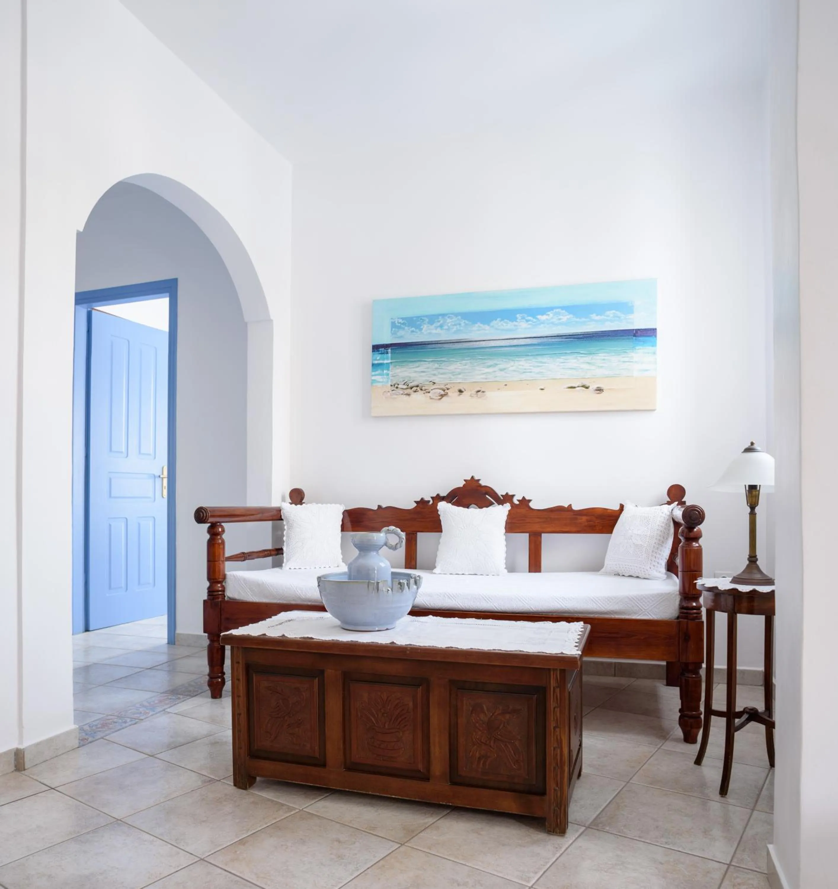 Seating area, Bed in Villa Notos