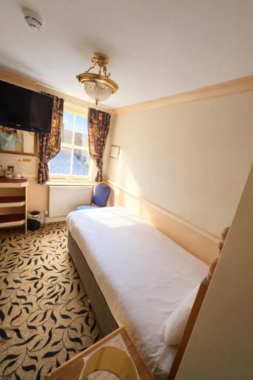 Standard Single Room in The Royal Oak Hotel