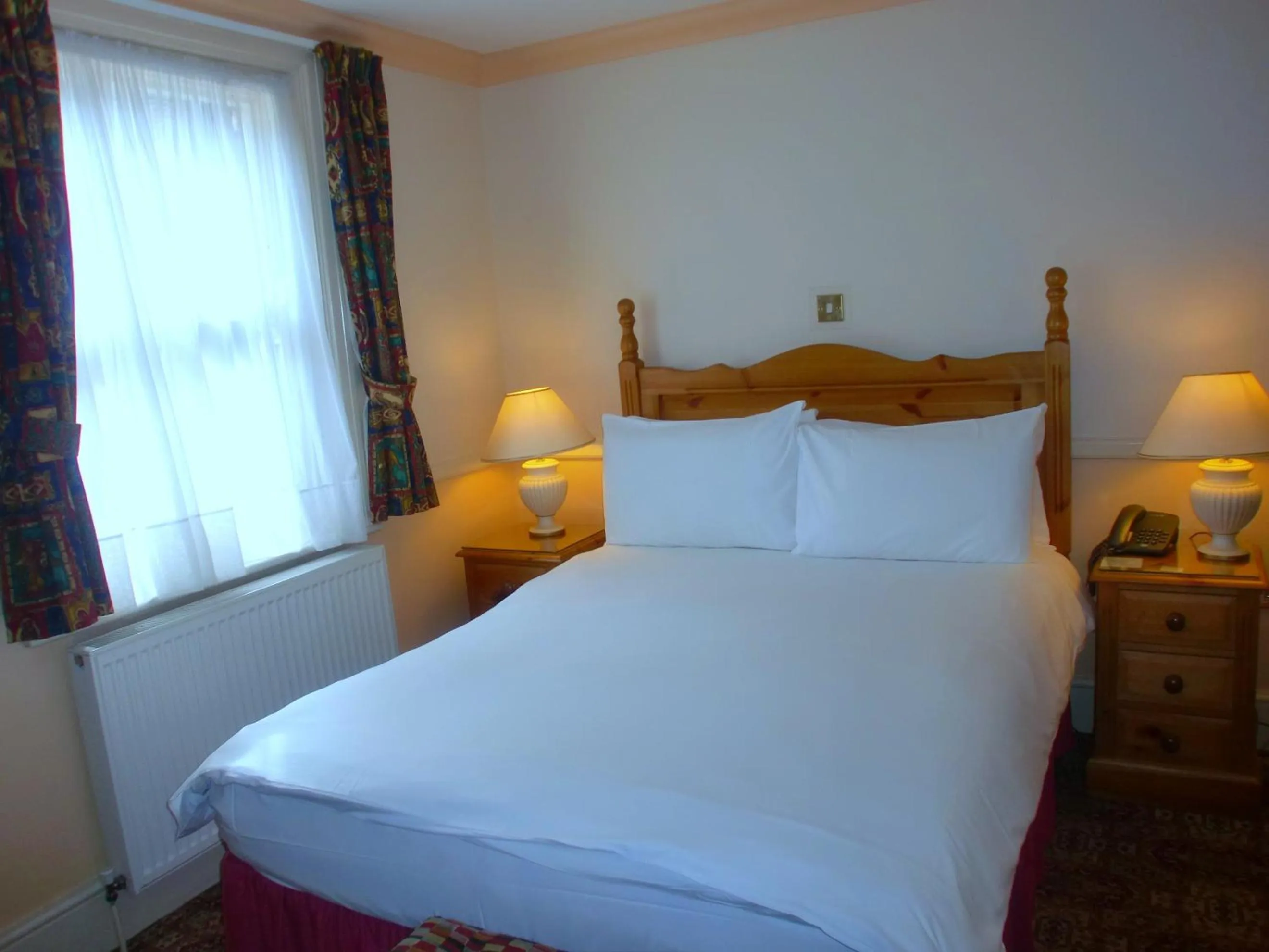 Bed in The Royal Oak Hotel