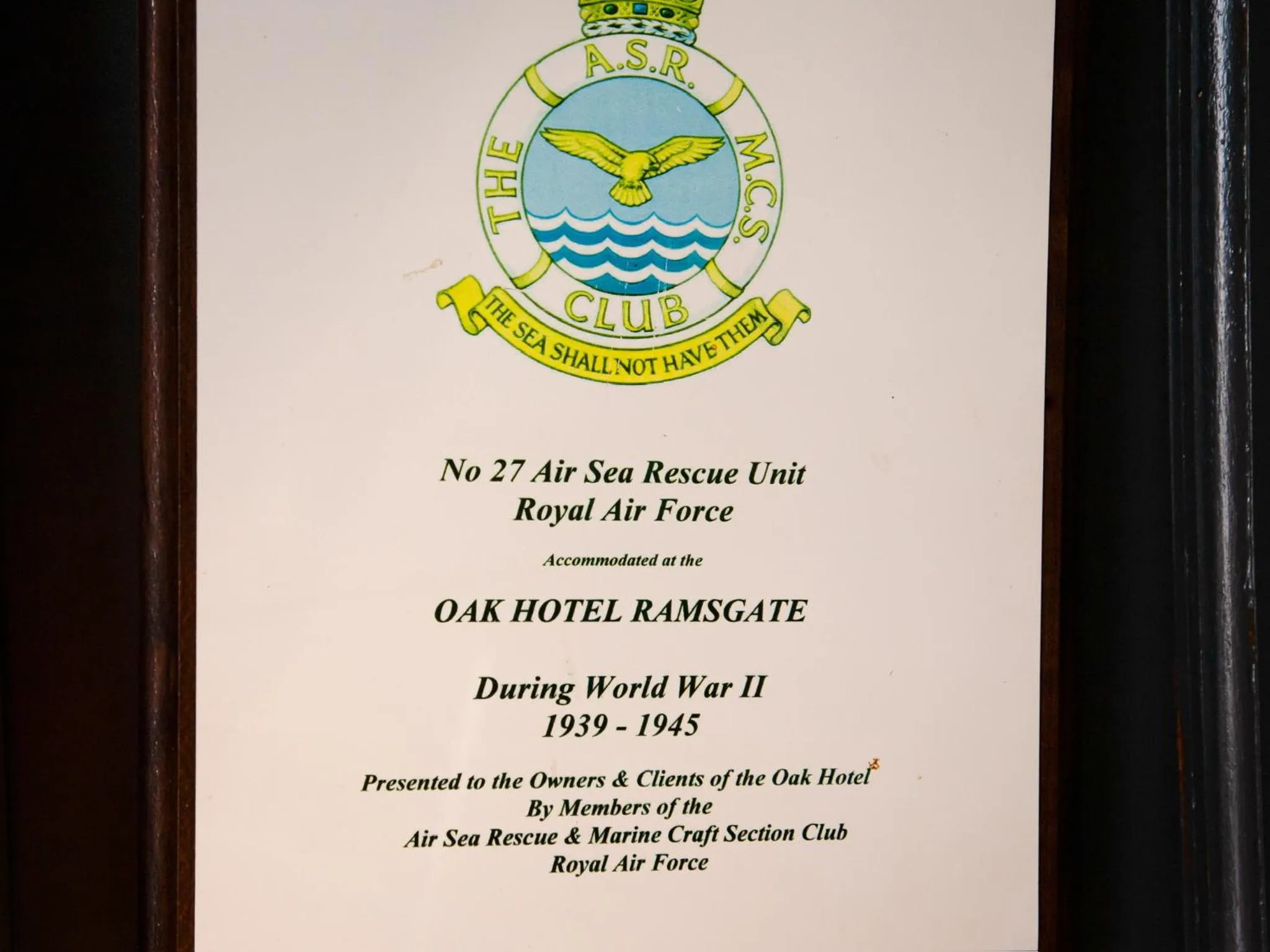 Logo/Certificate/Sign in The Royal Oak Hotel