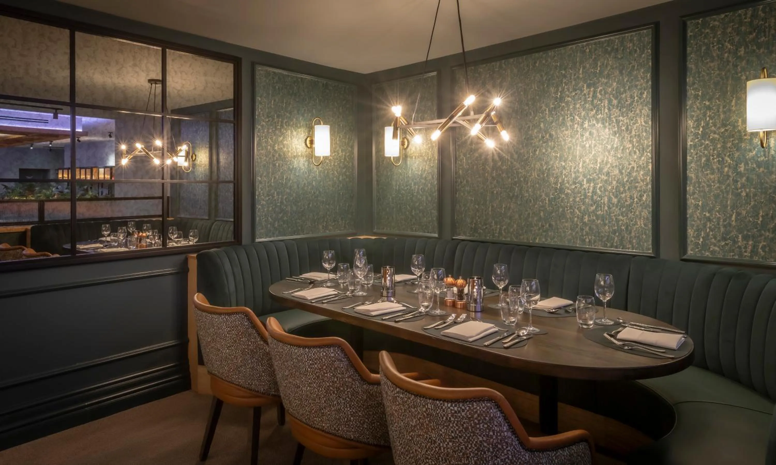 Restaurant/places to eat in Bracken Court Hotel