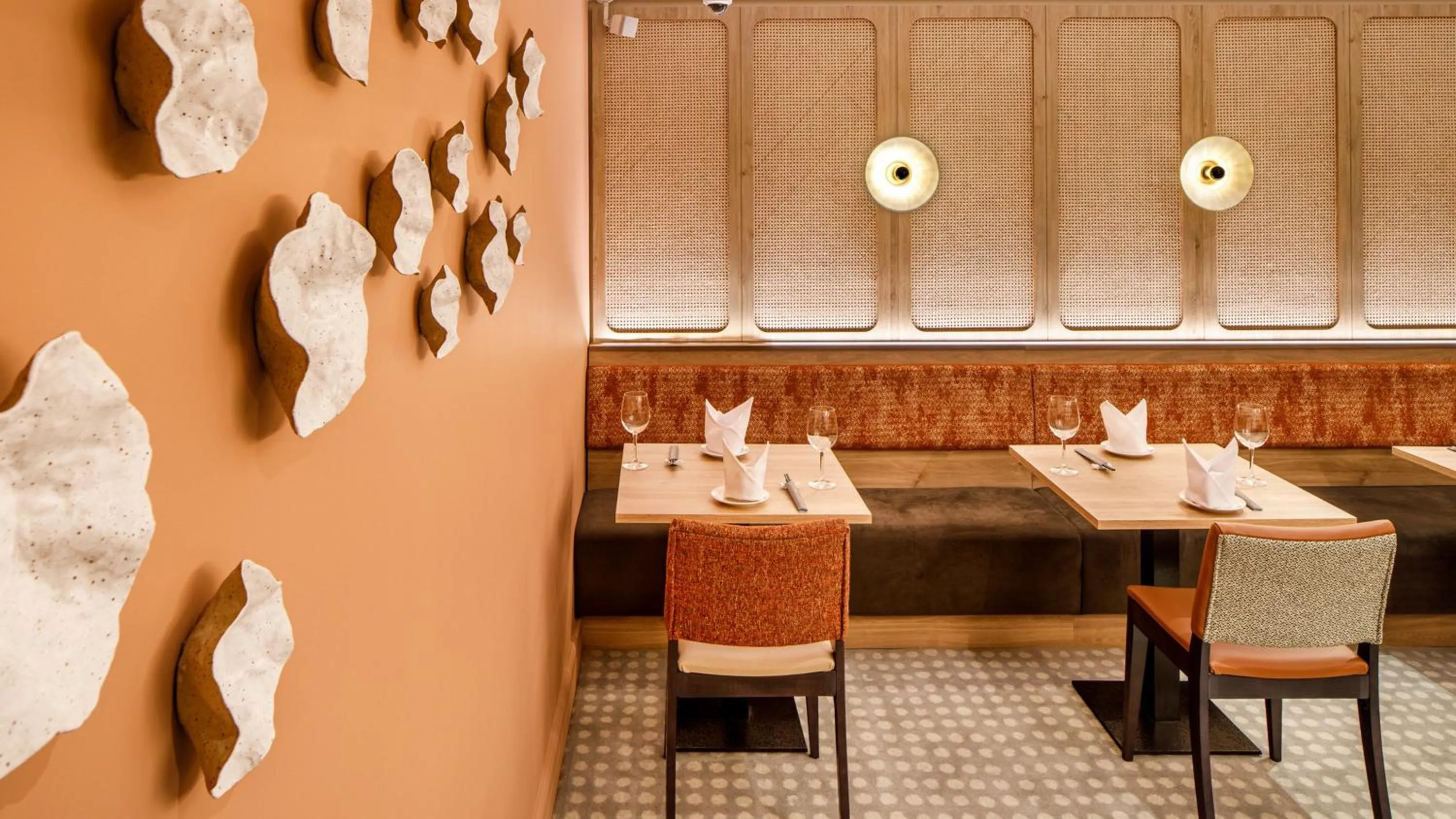 Restaurant/places to eat in Crowne Plaza Manchester Airport by IHG