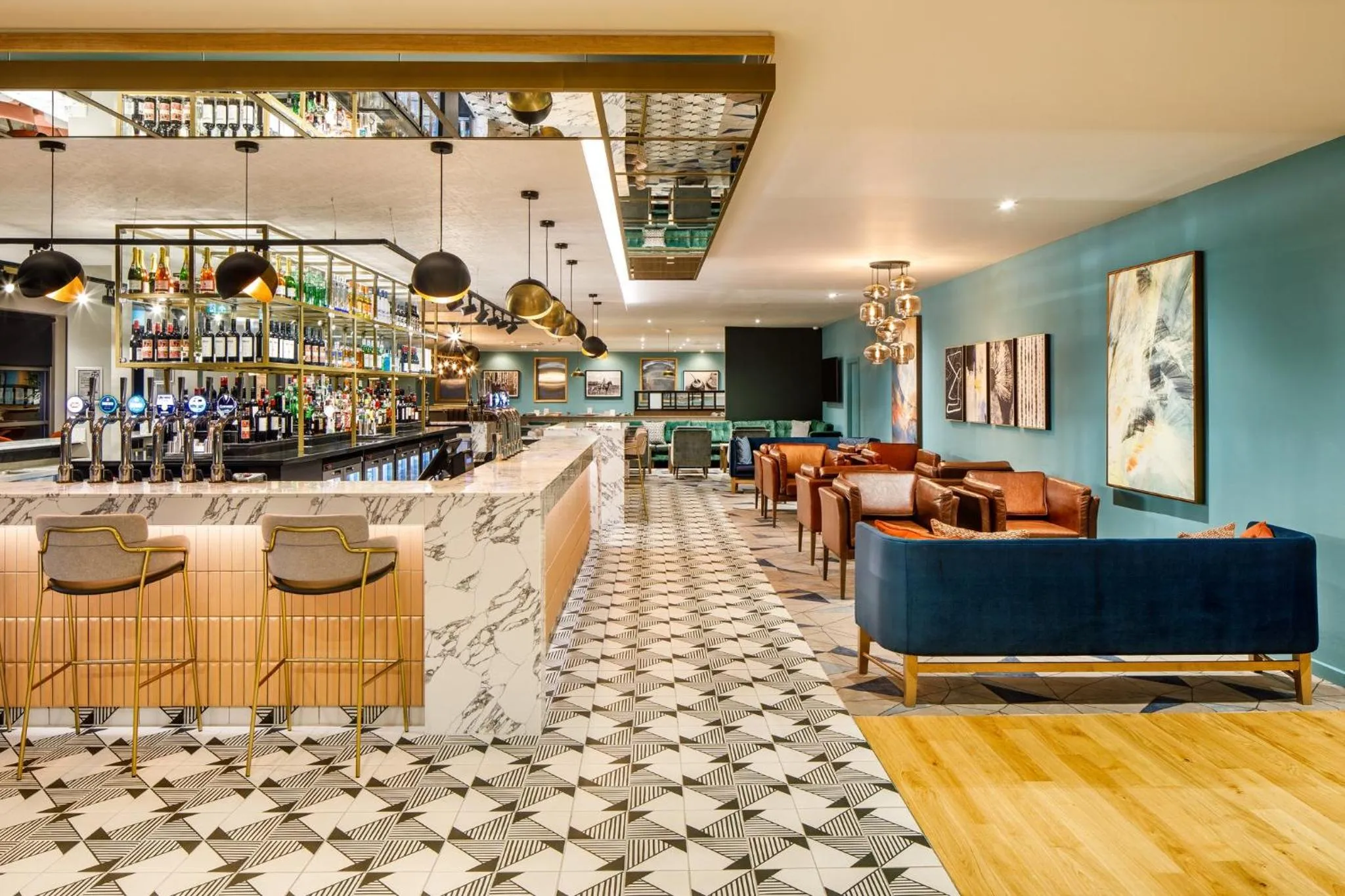 Lounge or bar in Crowne Plaza Manchester Airport by IHG