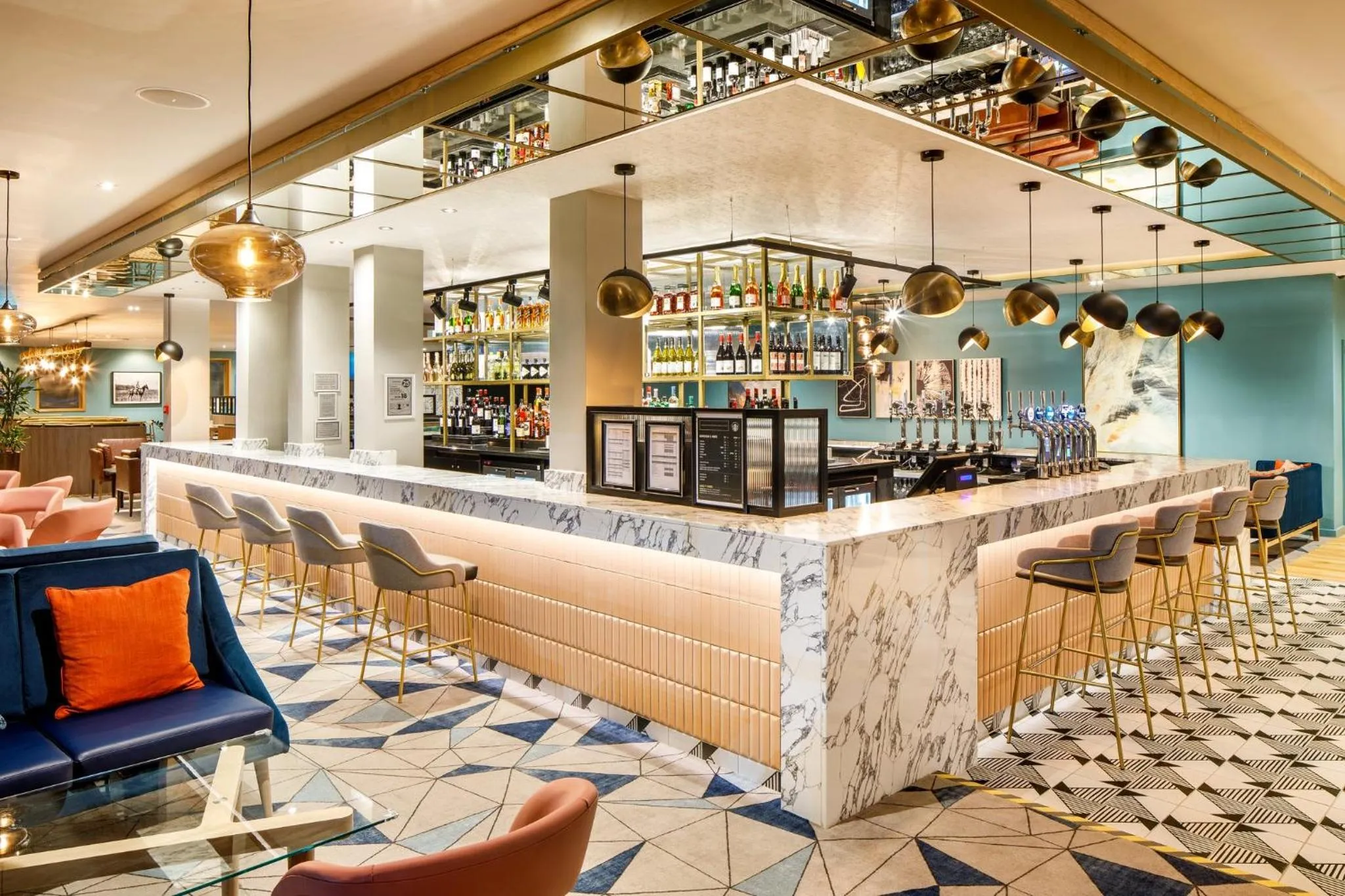 Lounge or bar in Crowne Plaza Manchester Airport by IHG