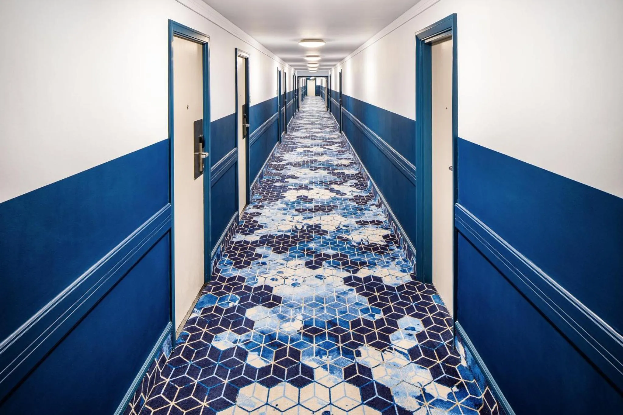 Lobby or reception in Crowne Plaza Manchester Airport by IHG