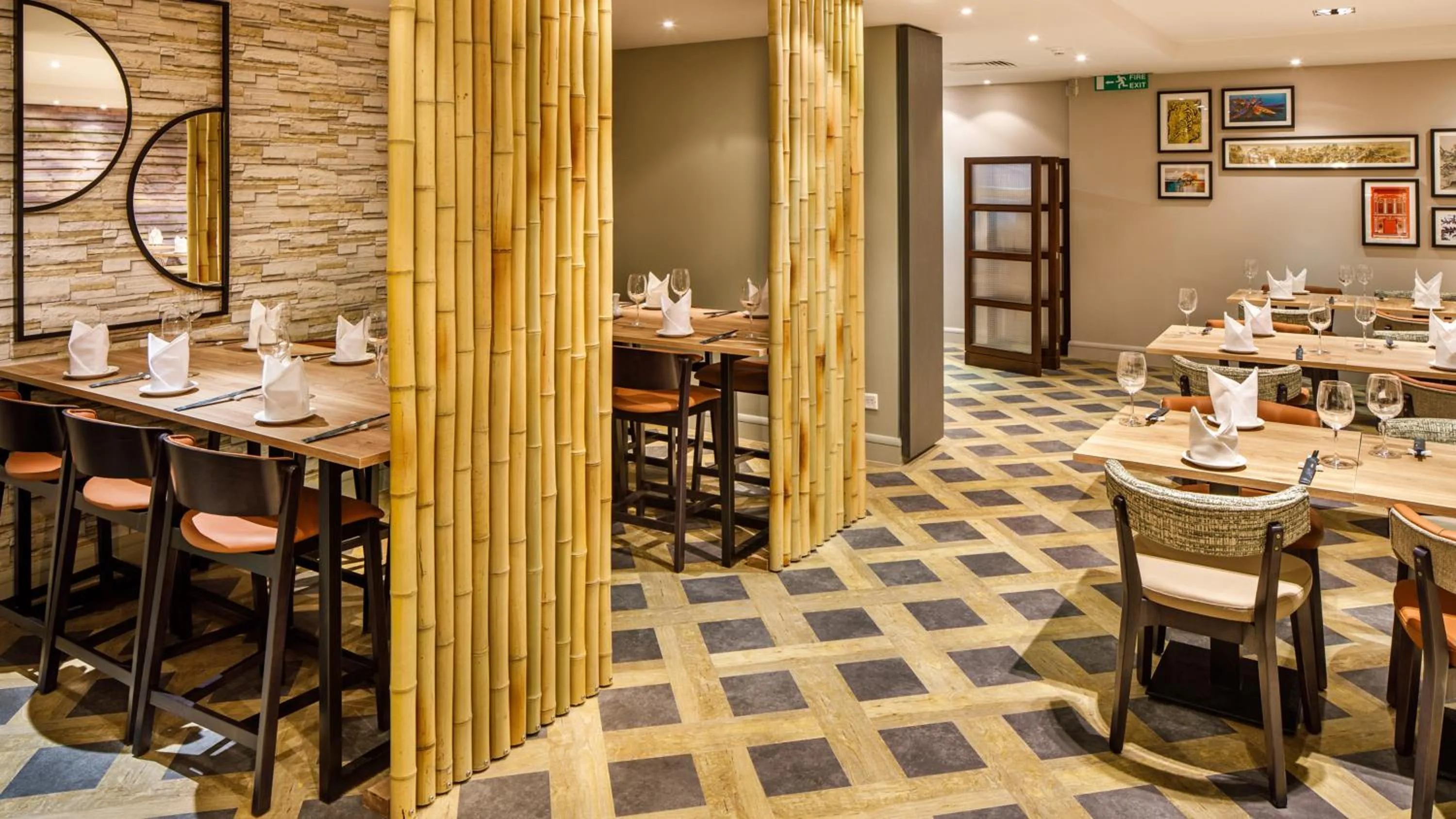Restaurant/places to eat in Crowne Plaza Manchester Airport by IHG
