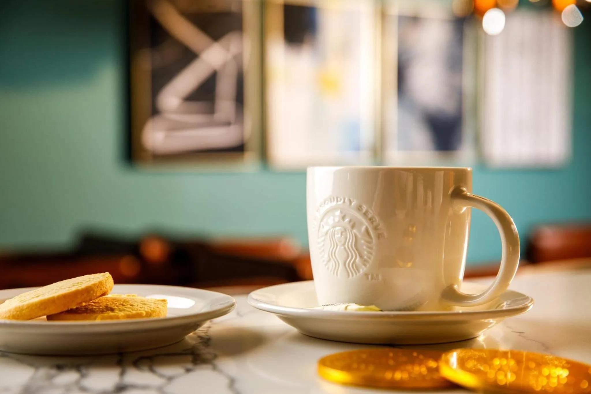 Lounge or bar in Crowne Plaza Manchester Airport by IHG