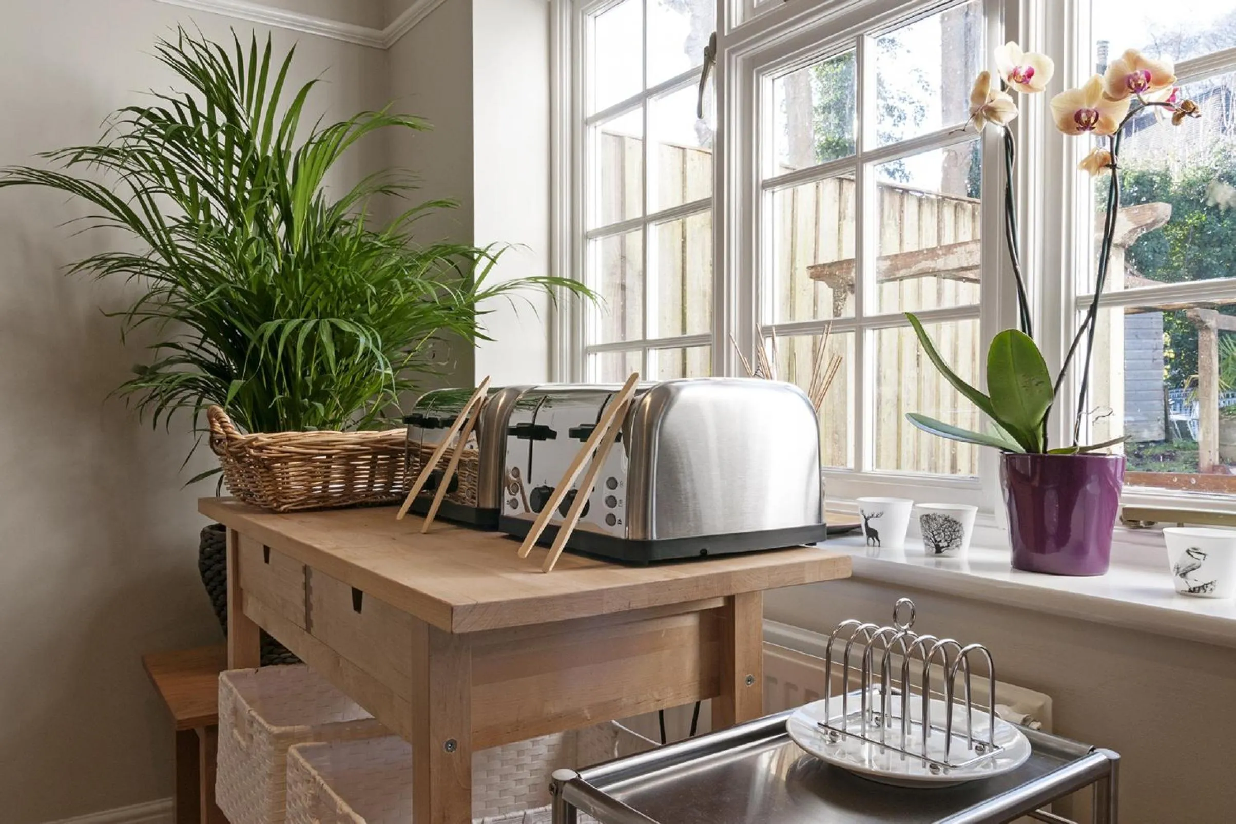 Restaurant/places to eat in Hurtwood Hotel