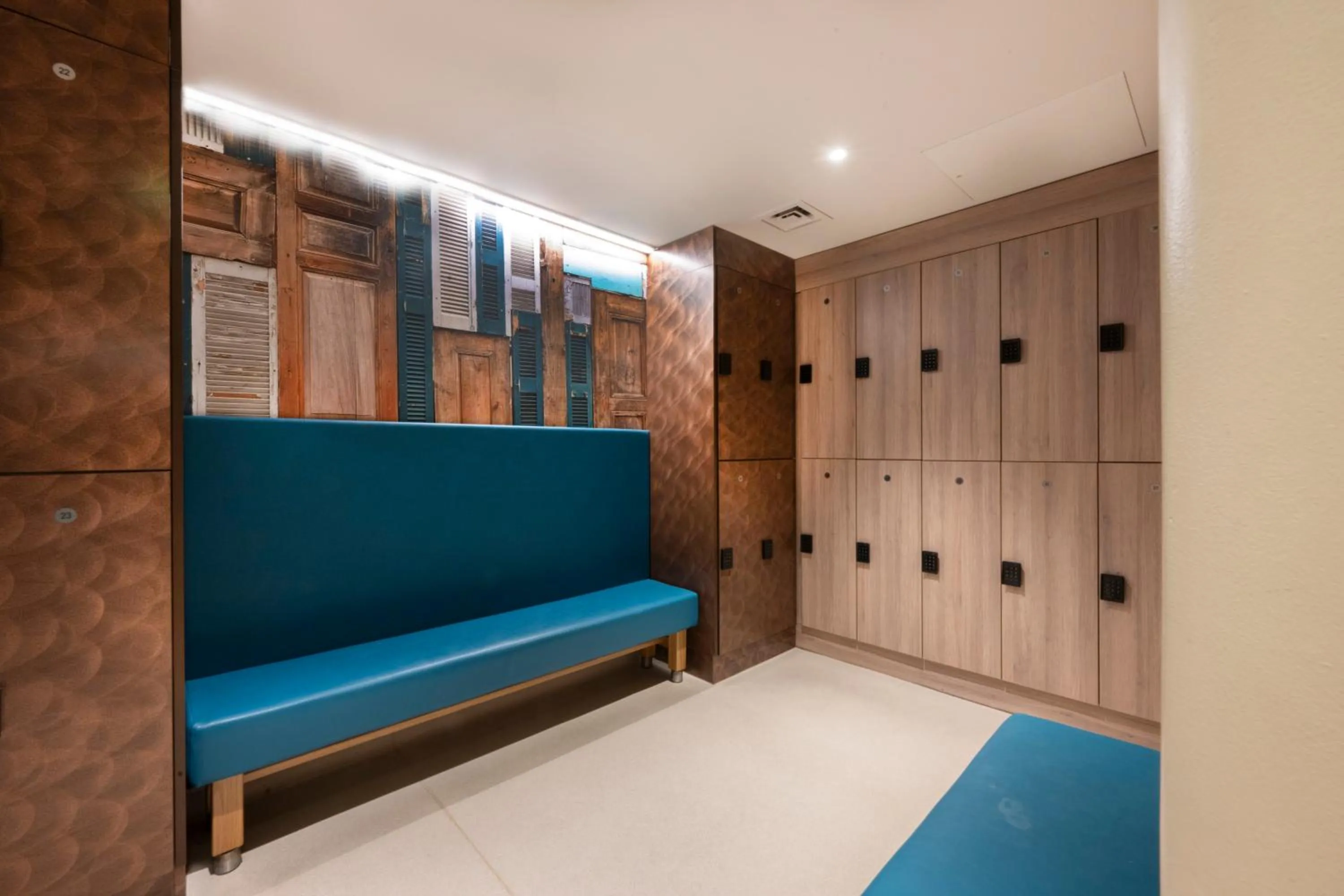 Swimming pool in Park Farm Hotel