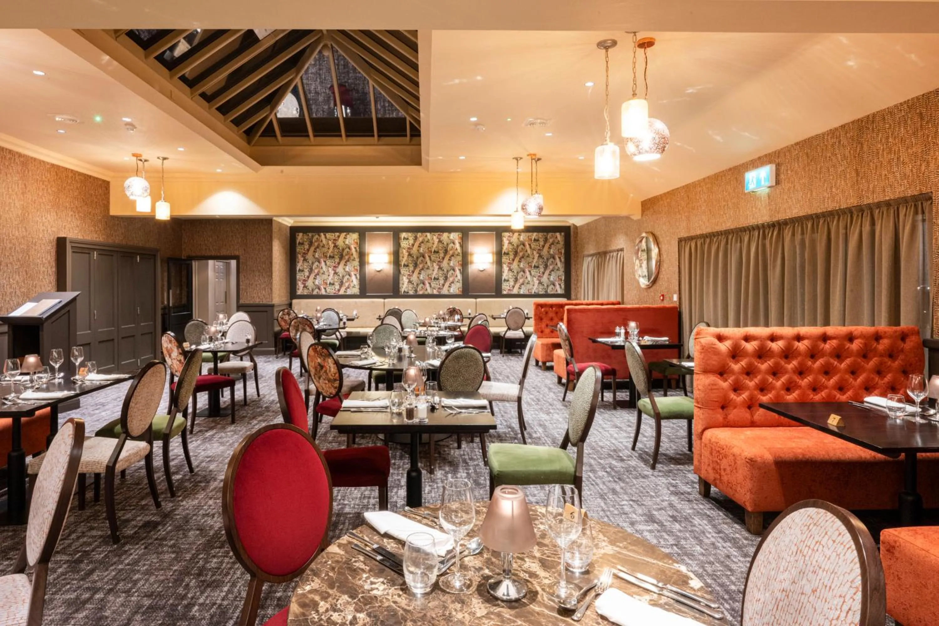 Restaurant/places to eat in Park Farm Hotel