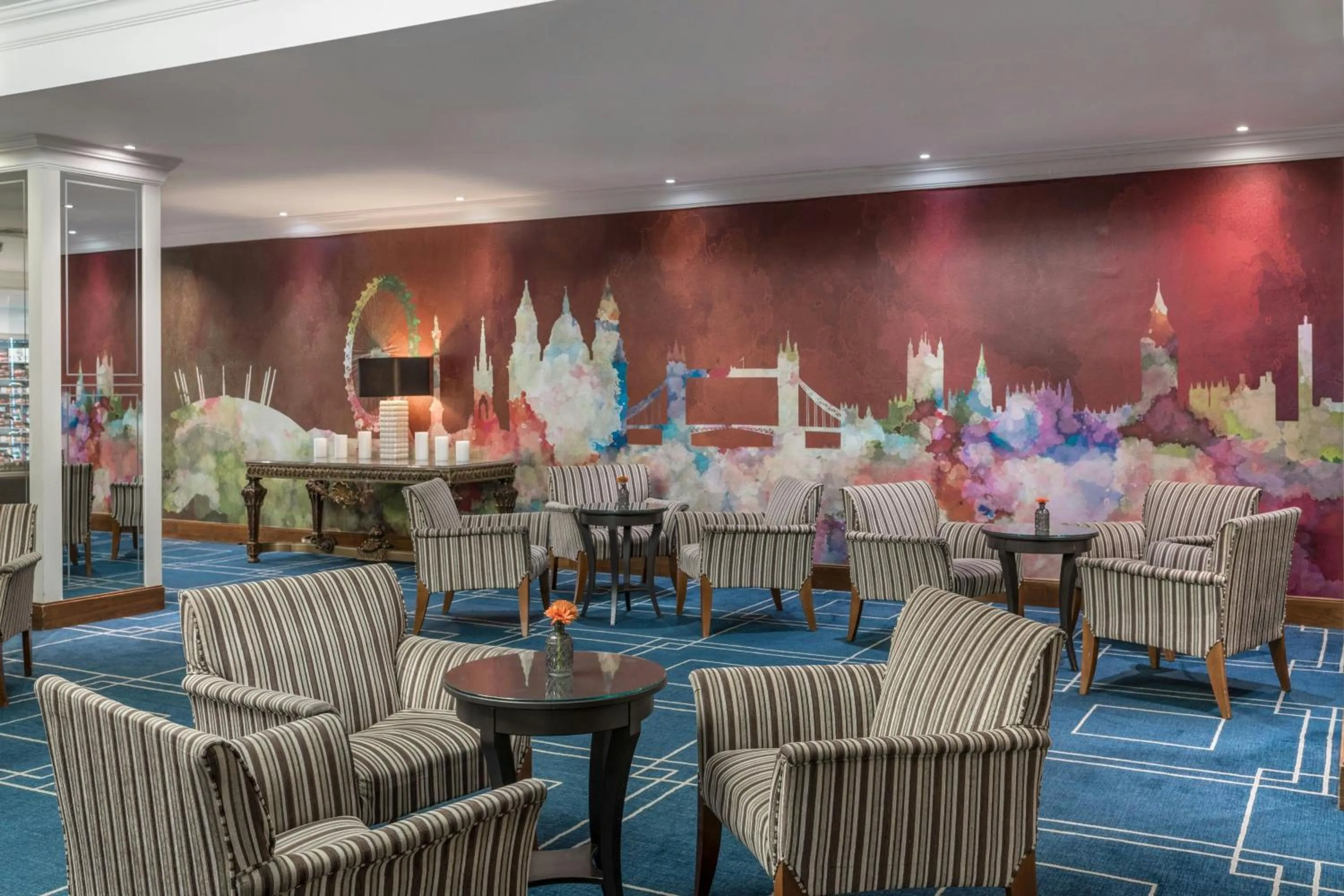Lobby or reception in Renaissance London Heathrow Hotel
