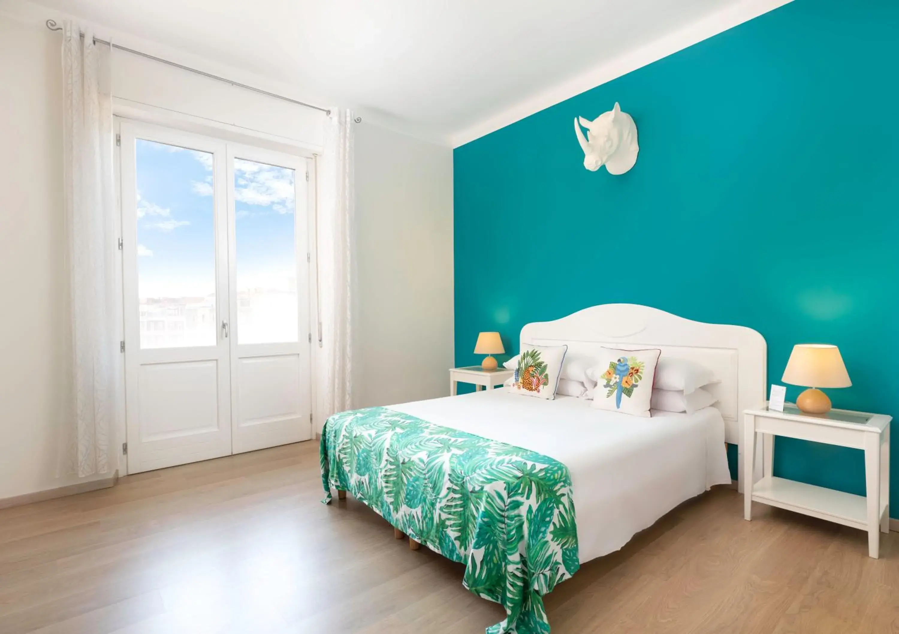 Executive Triple Room in Colibrì Prestige Rooms - Roman Ruins View Executive Triple Room in Colibrì Prestige Rooms - Roman Ruins View