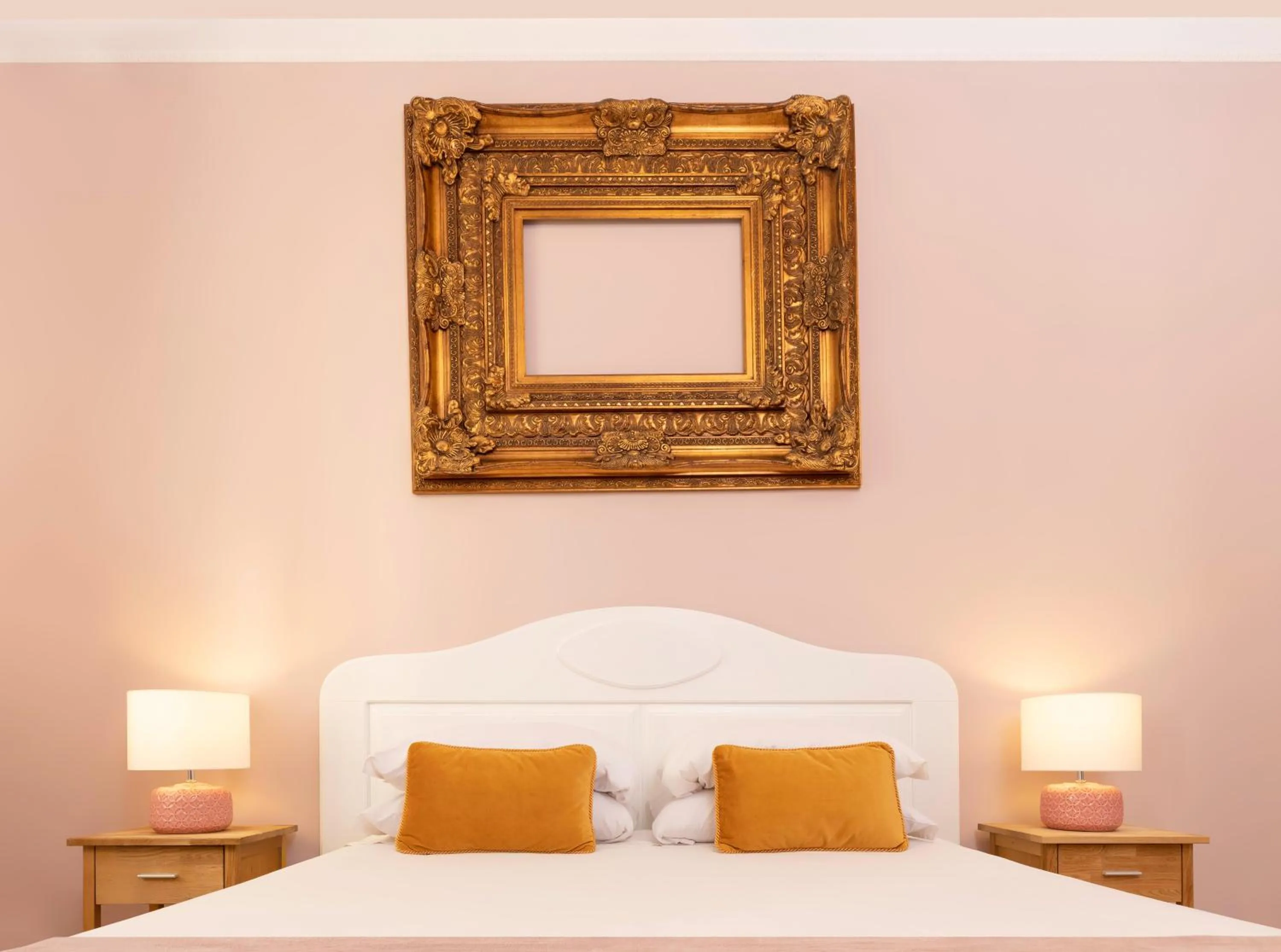 Bed in Colibrì Prestige Rooms - Roman Ruins View