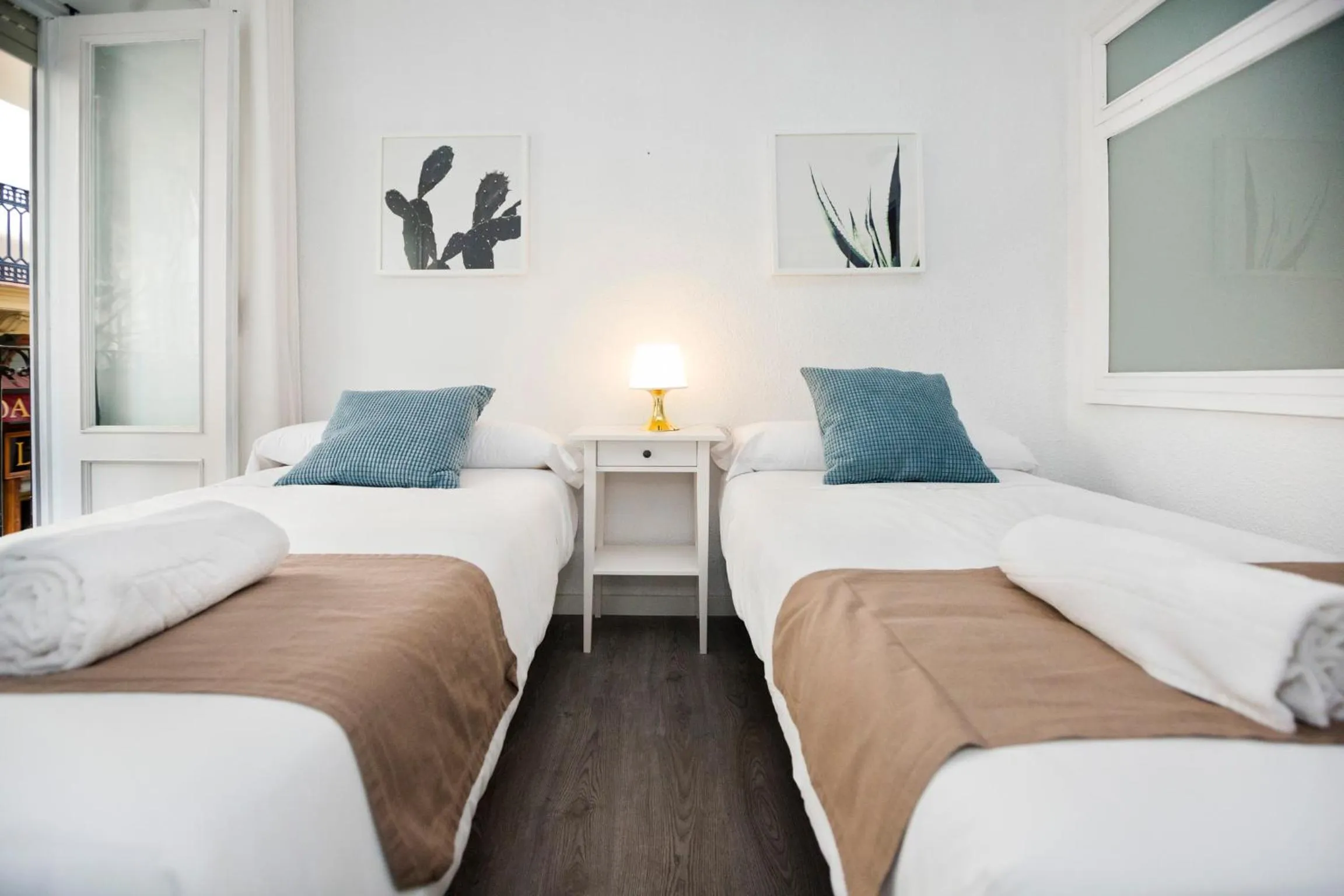 Bedroom, Bed in Total Valencia Vintage