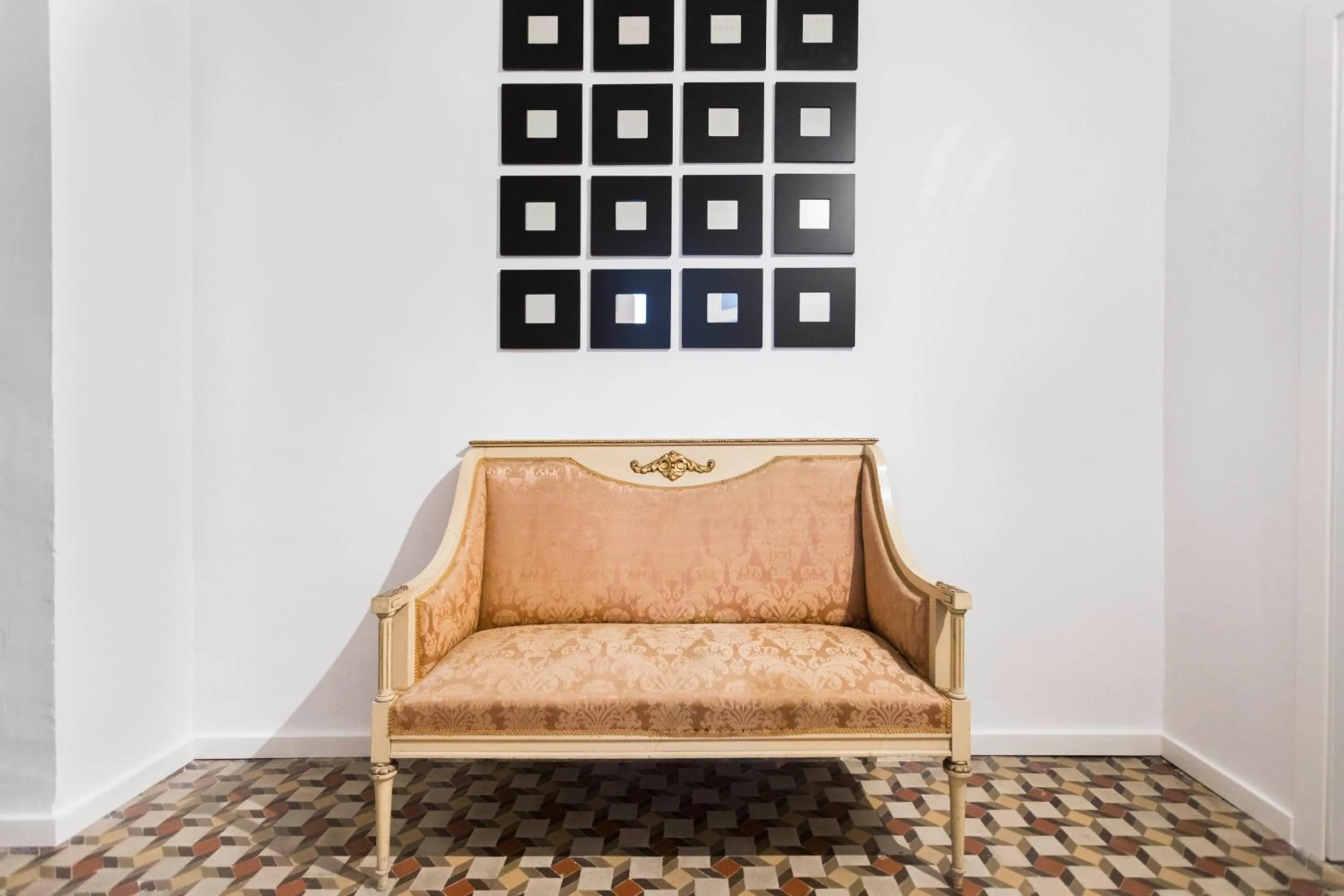 Property building in Total Valencia Vintage