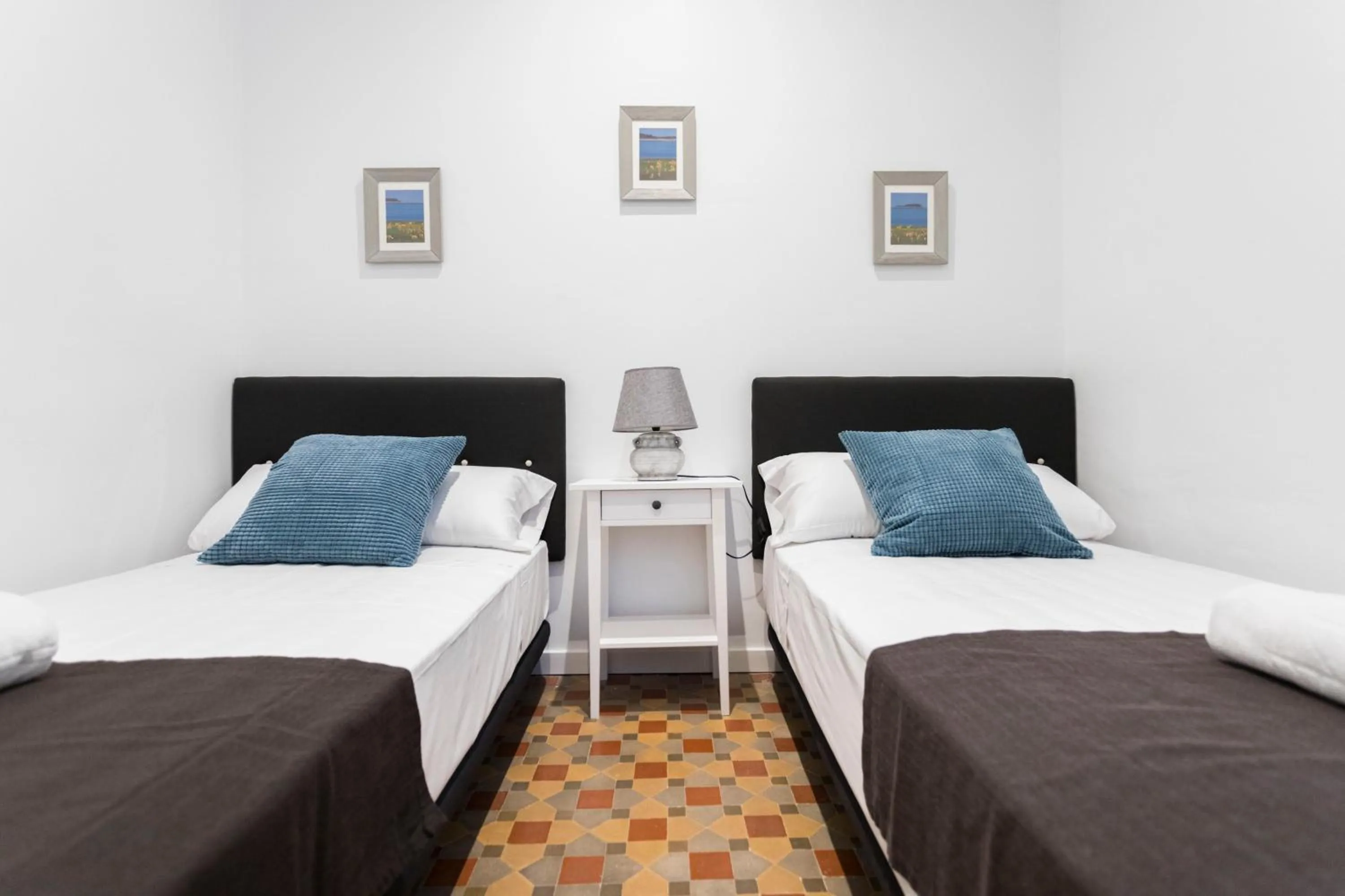 Bedroom, Bed in Total Valencia Vintage