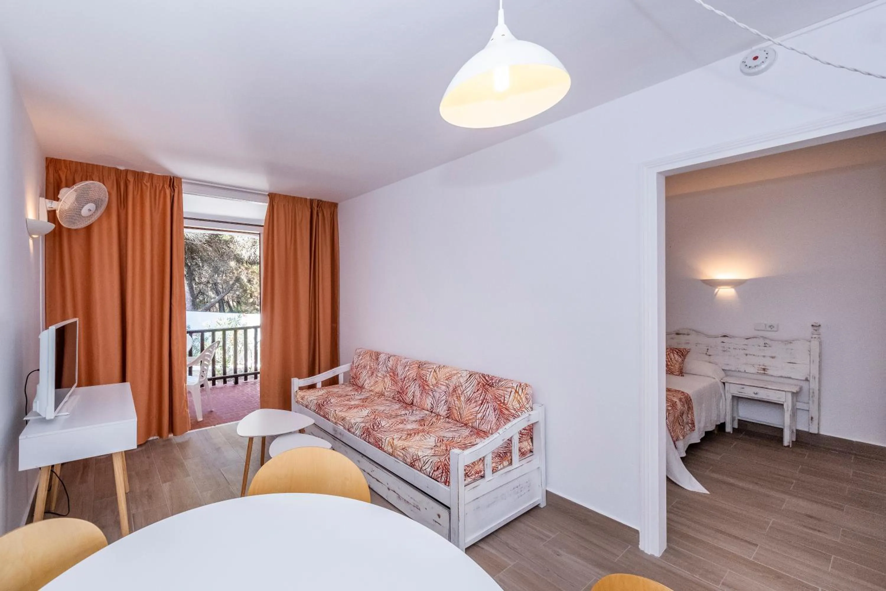 Balcony/Terrace, Bed in Sol Parc Hotel & Apartments