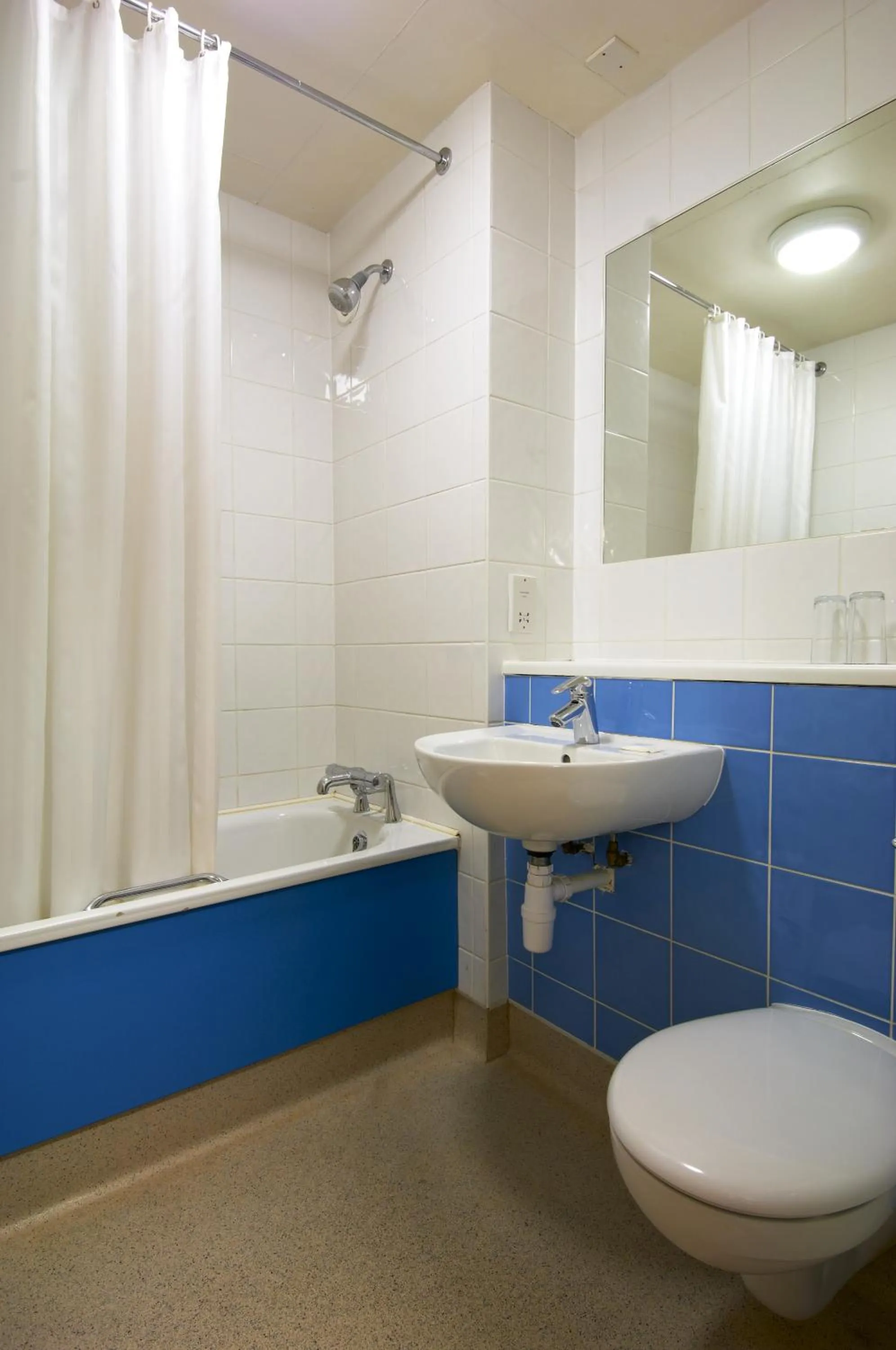 Bathroom in Travelodge Waterford