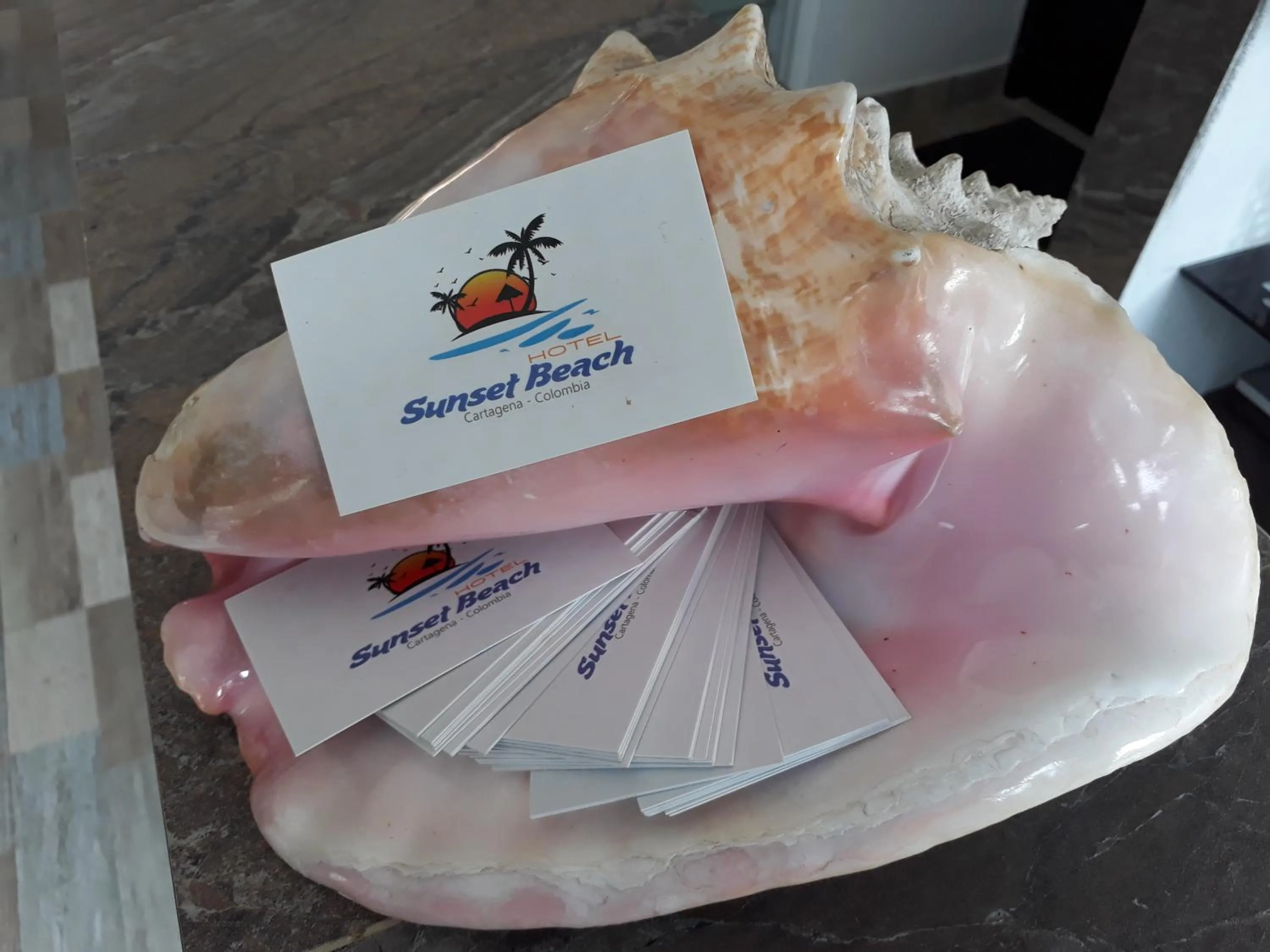 Text overlay in Hotel Sunset Beach