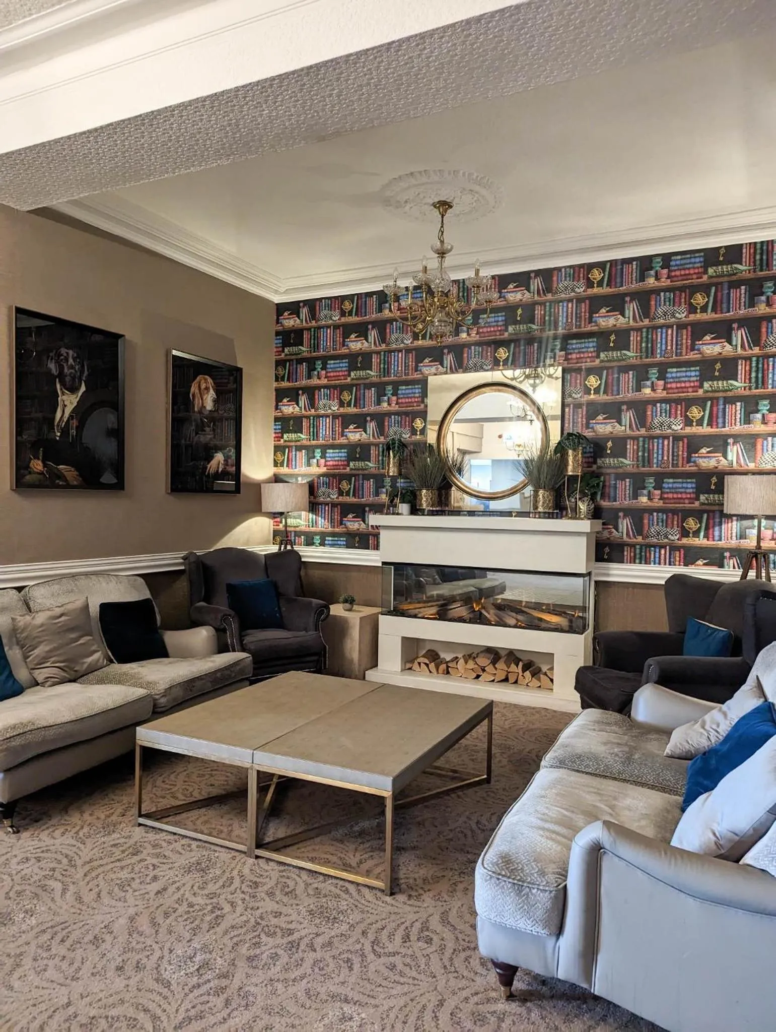 Seating area in Glendower Hotel BW Signature Collection