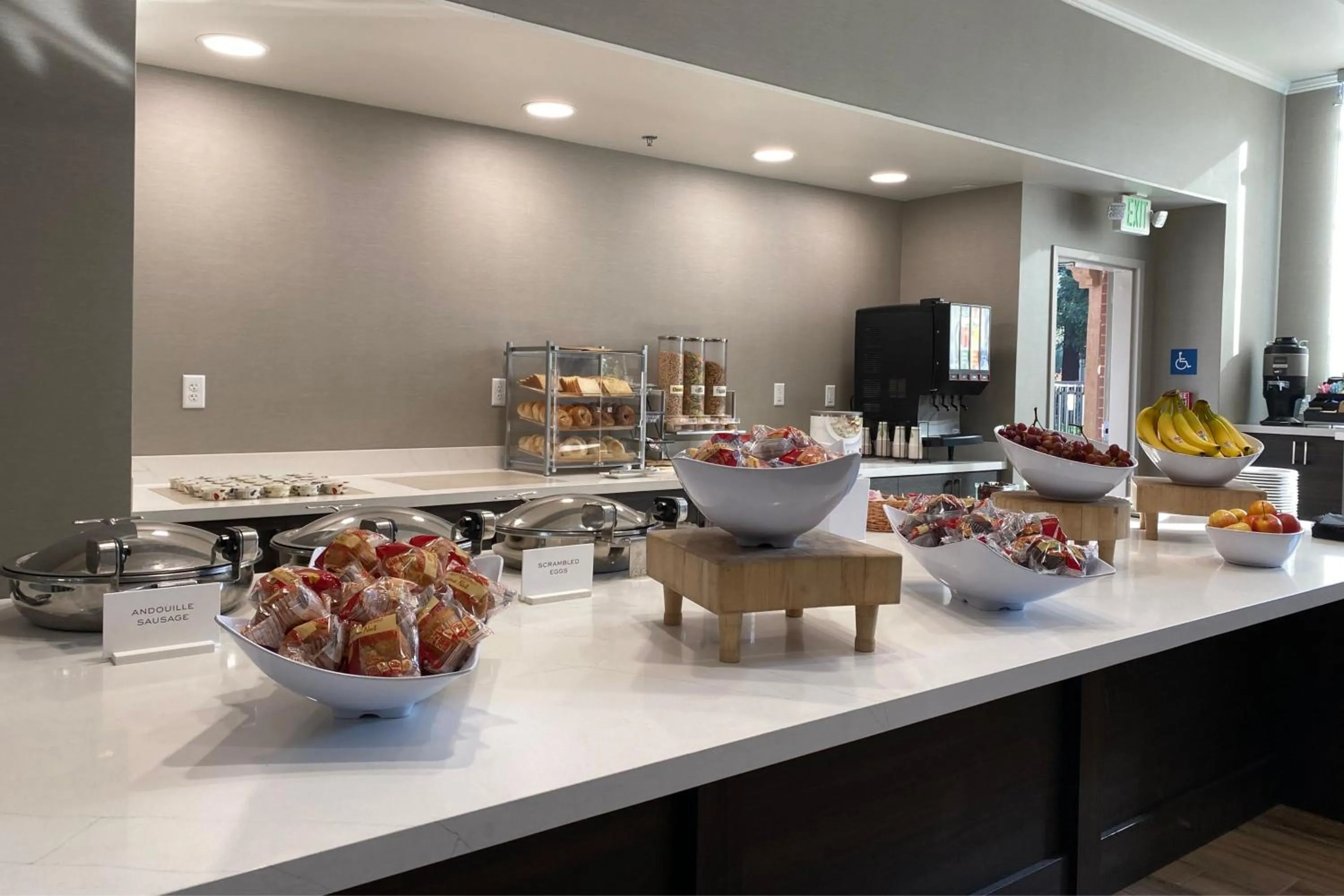 Breakfast in Residence Inn by Marriott Sacramento Airport Natomas