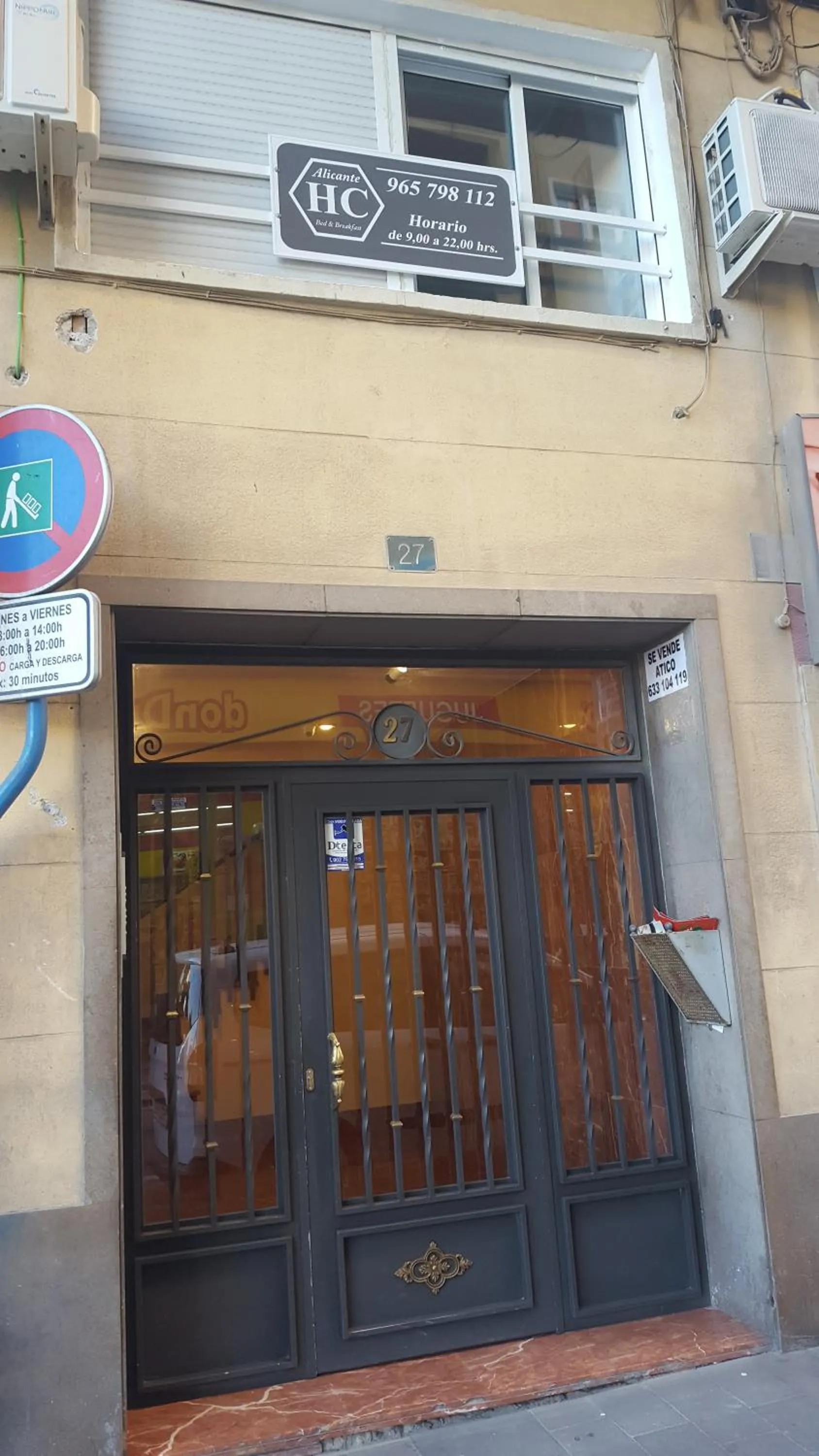 Facade/entrance in Guesthouse Central