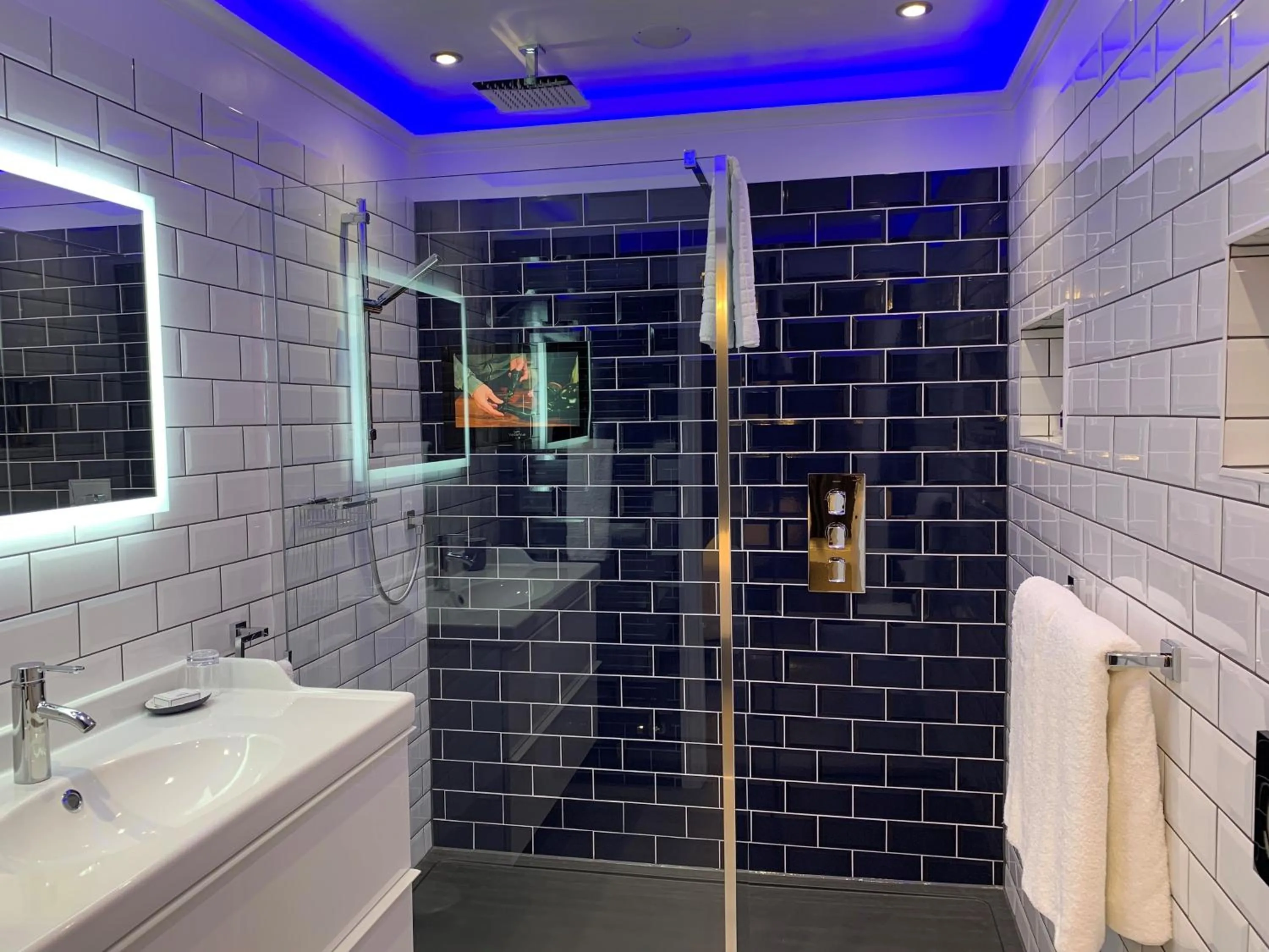 Shower in The 25 Boutique B&B - Adults Only