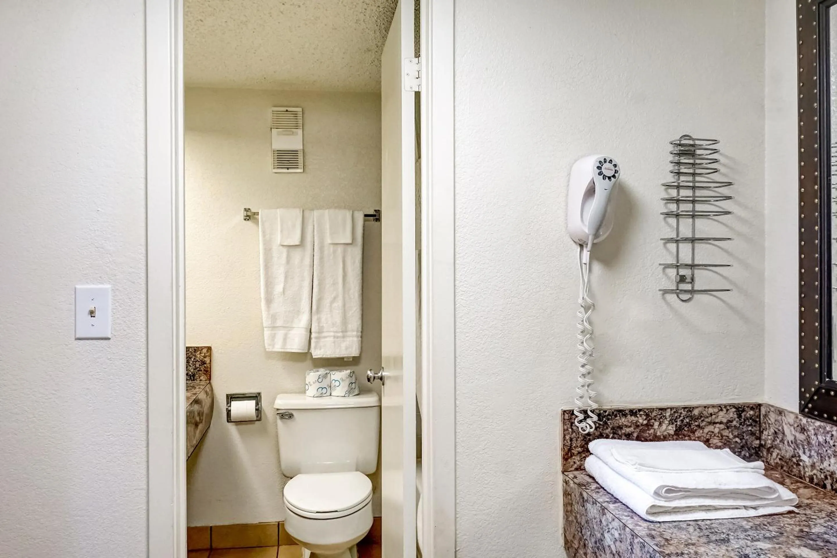 Bathroom in OYO Hotel Killeen East Central