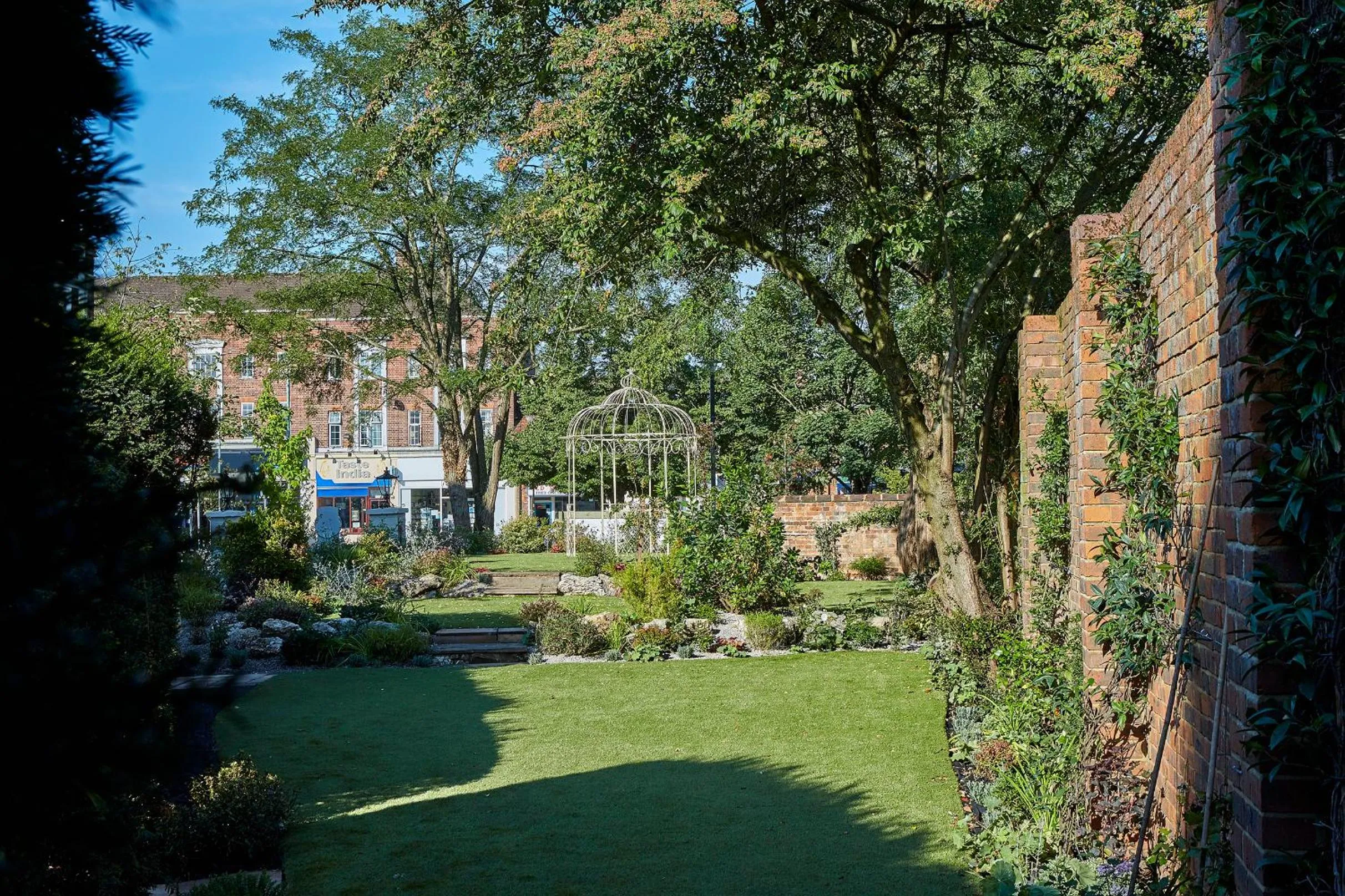 Garden in Hotel Cromwell Stevenage