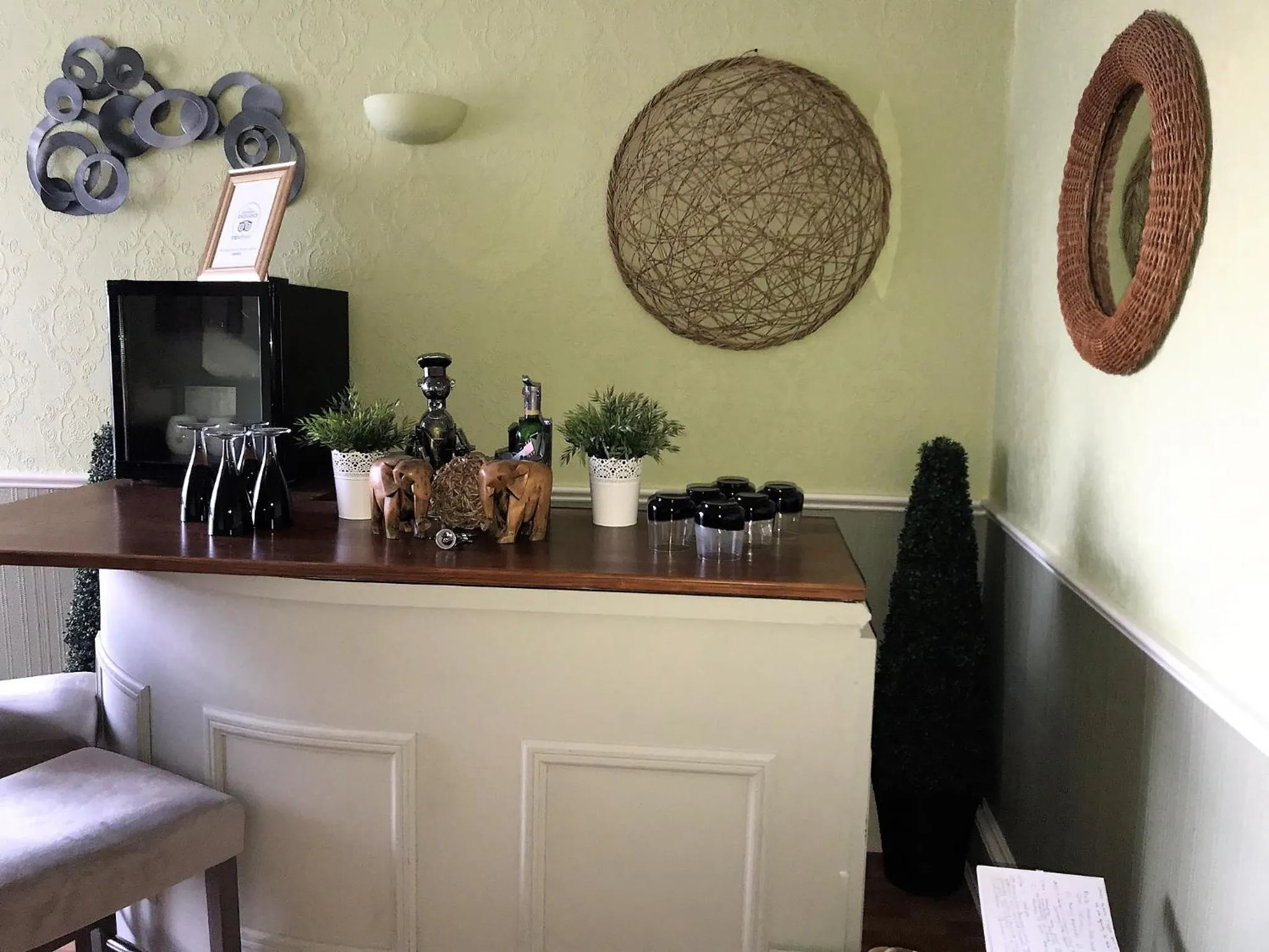 Communal lounge/ TV room in Beechwood Ensuite Guest House