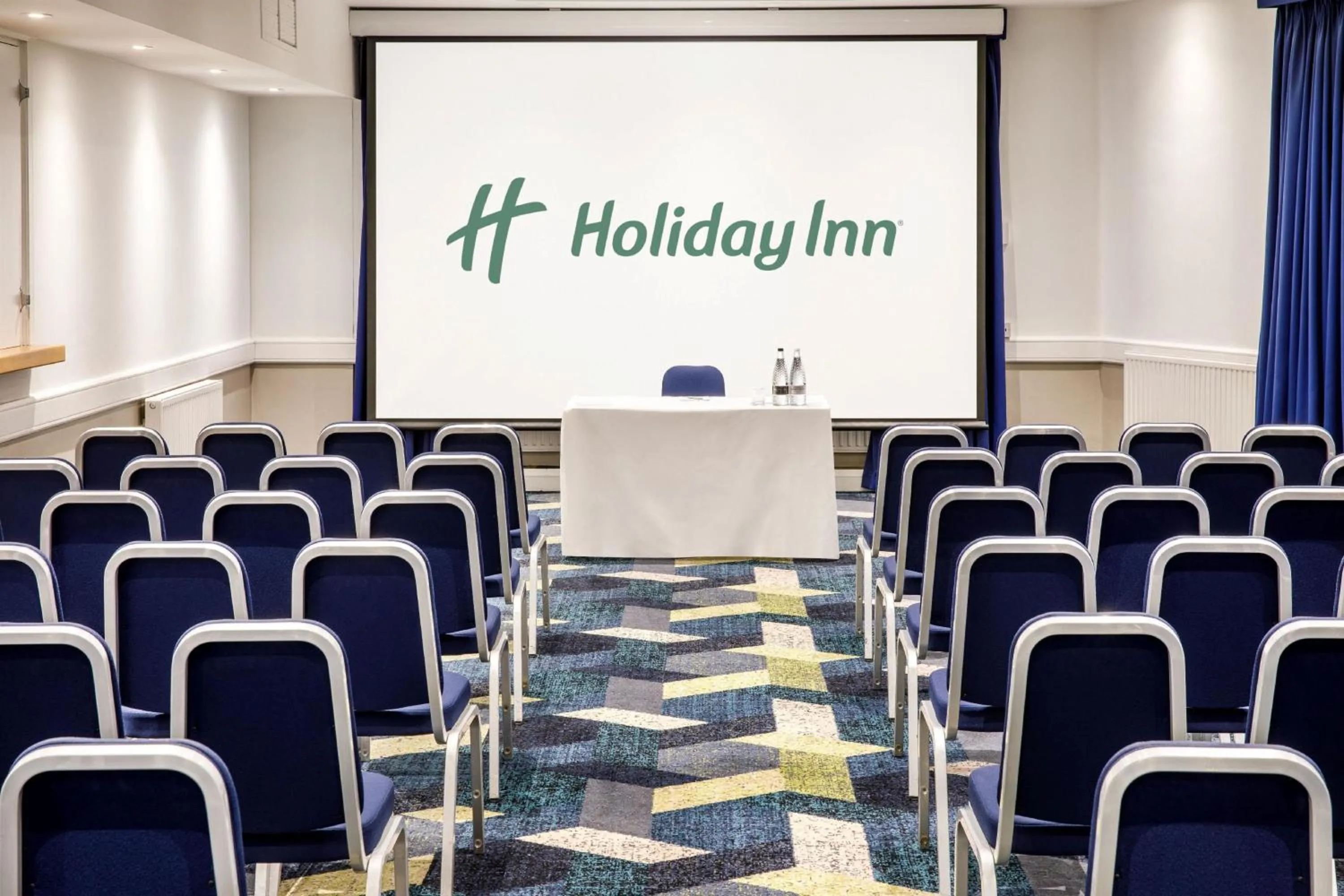 Meeting/conference room in Holiday Inn Basildon by IHG