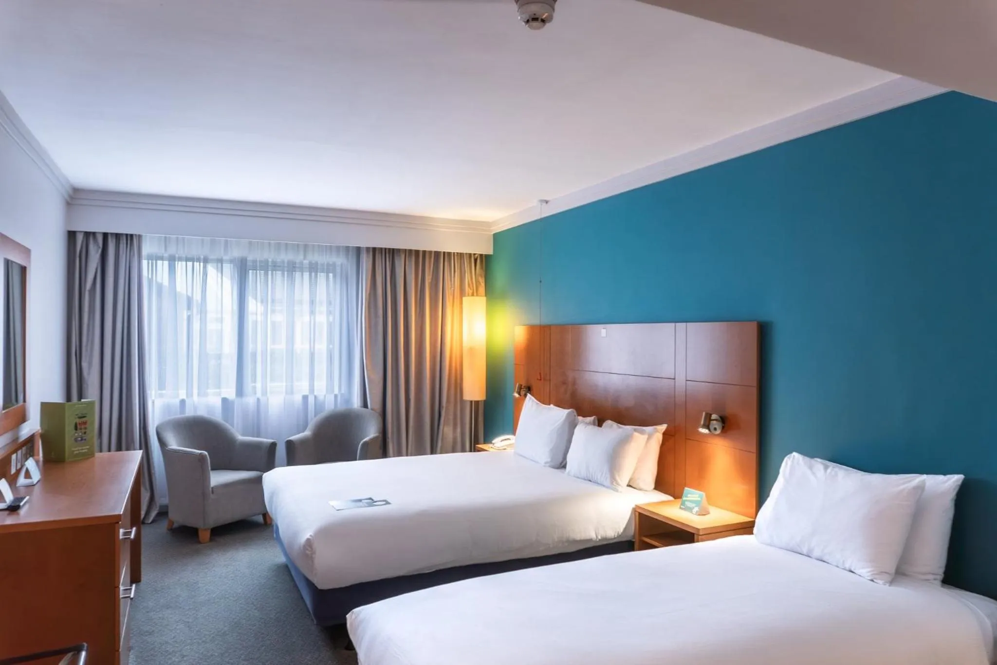 Photo of the whole room, Bed in Holiday Inn Maidstone-Sevenoaks by IHG