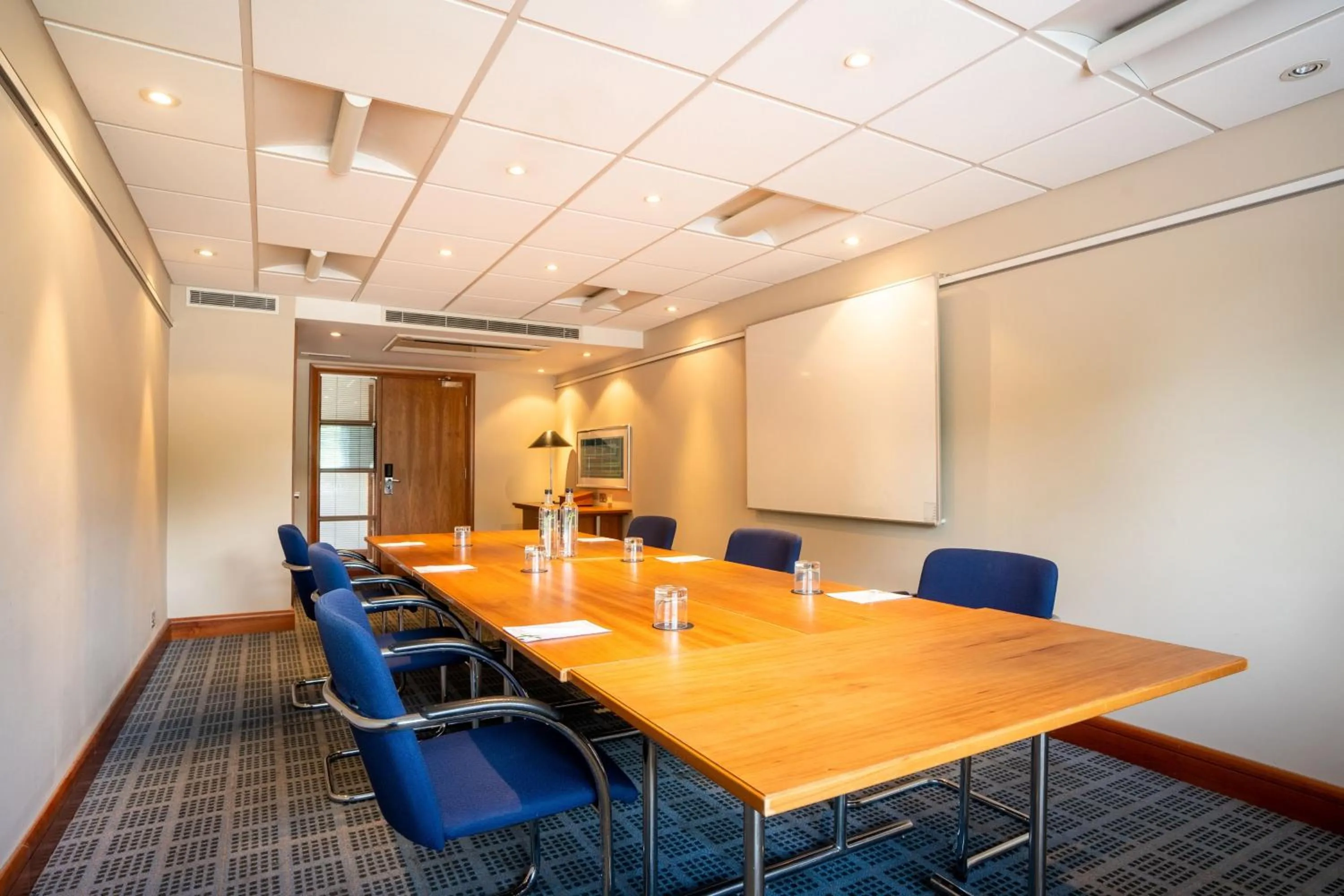 Meeting/conference room in Holiday Inn Maidstone-Sevenoaks by IHG