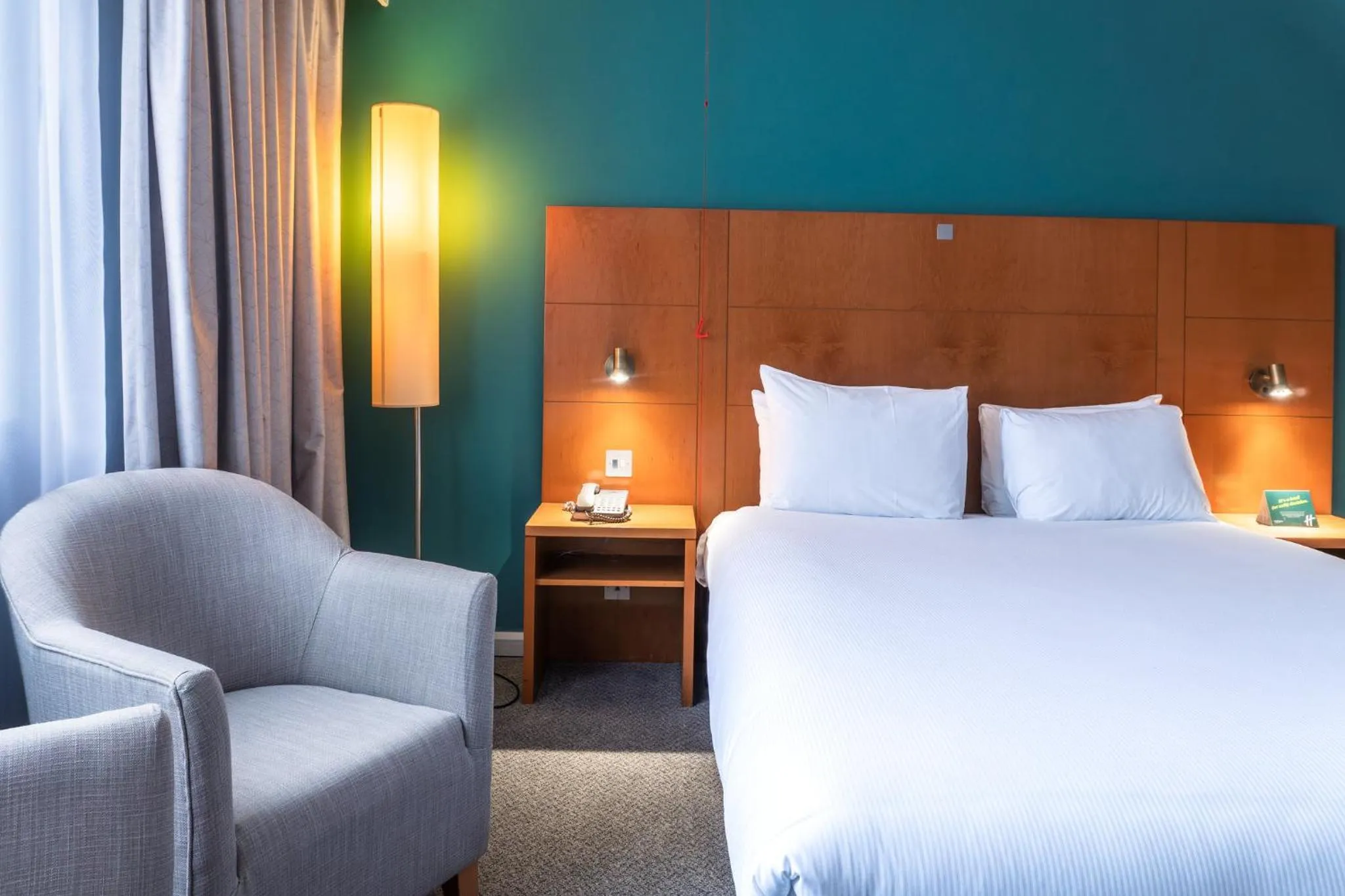 Photo of the whole room, Bed in Holiday Inn Maidstone-Sevenoaks by IHG