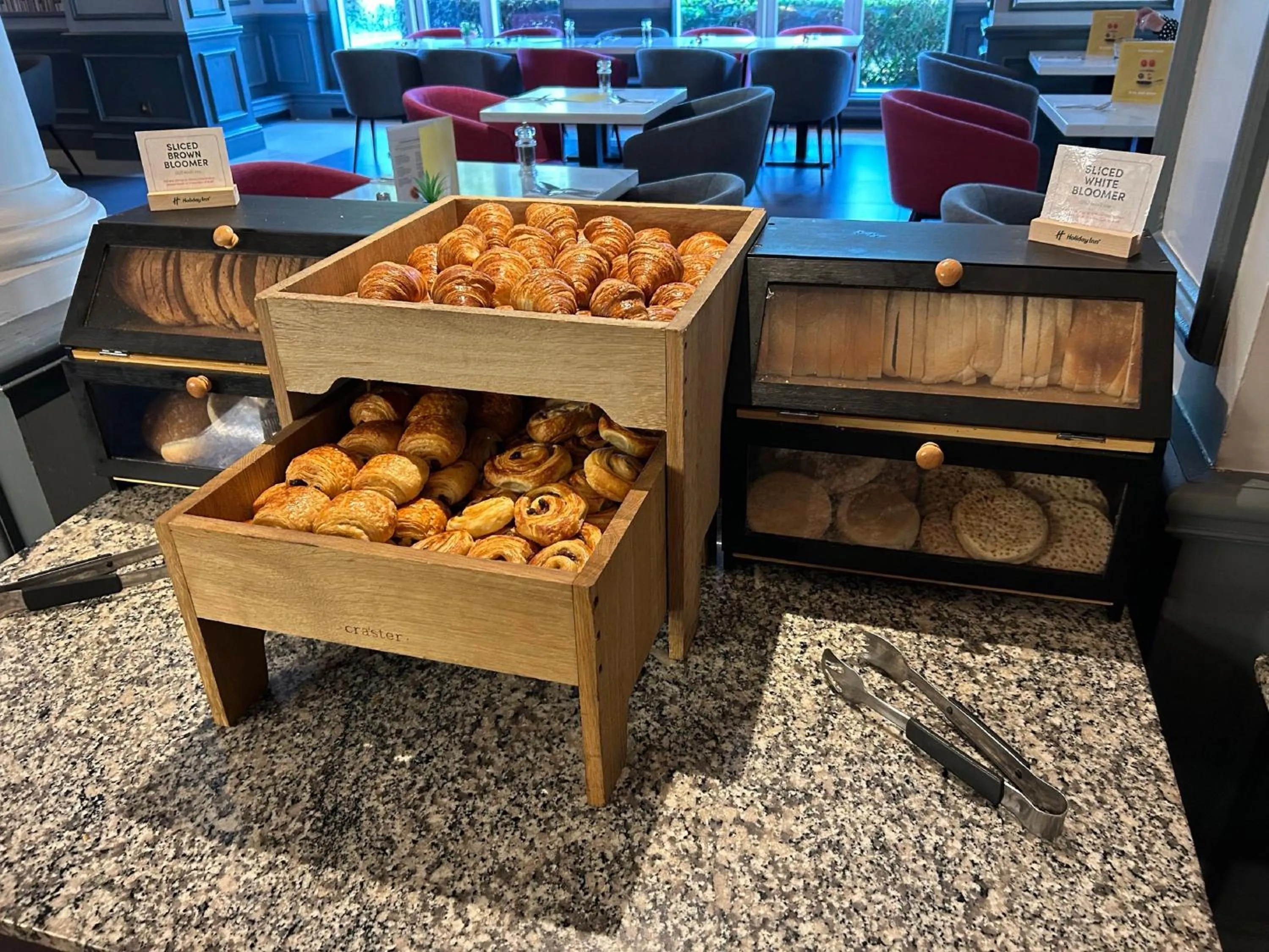 Breakfast in Holiday Inn Maidstone-Sevenoaks by IHG
