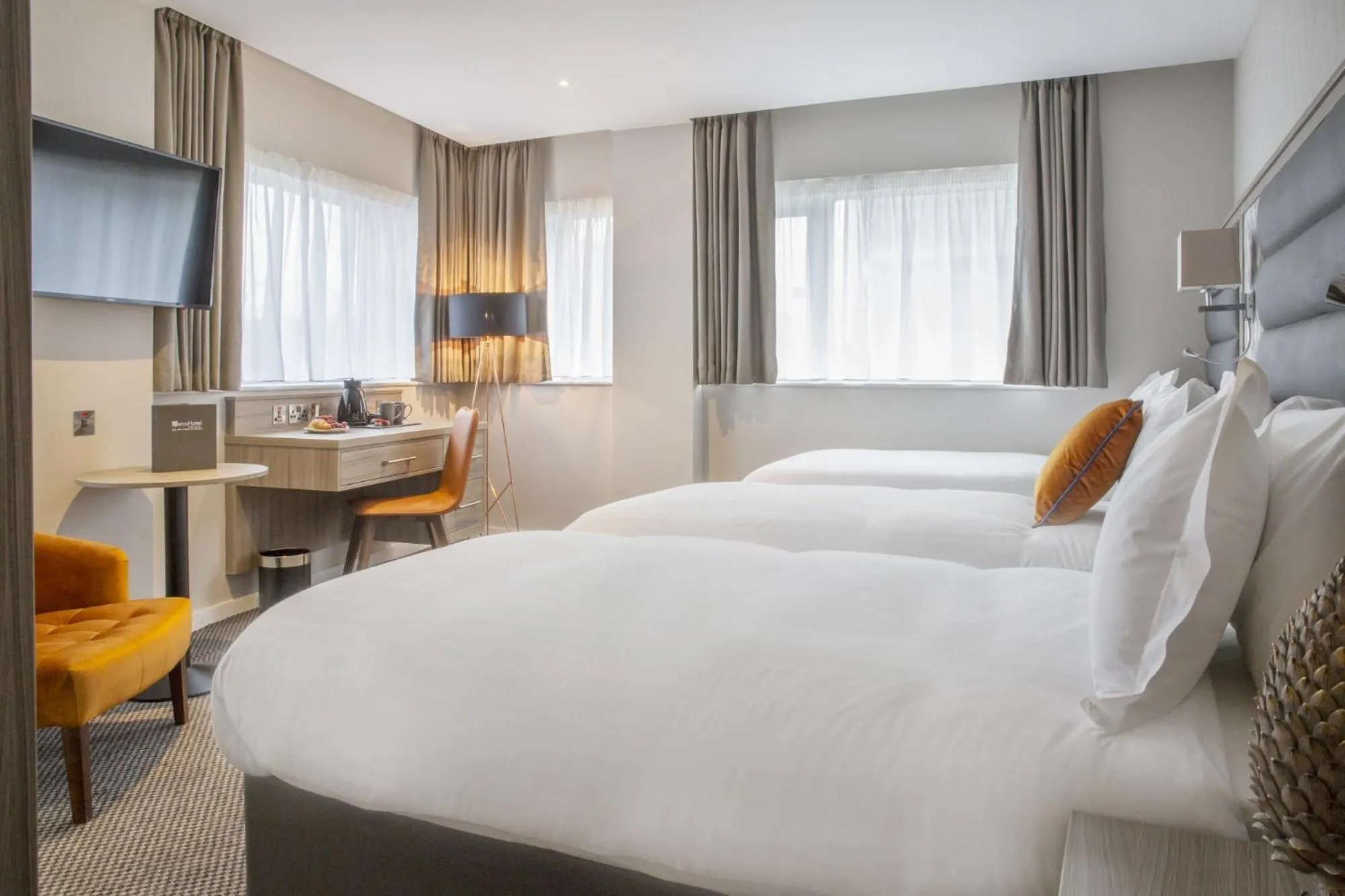 Bed in Metro Hotel Dublin Airport