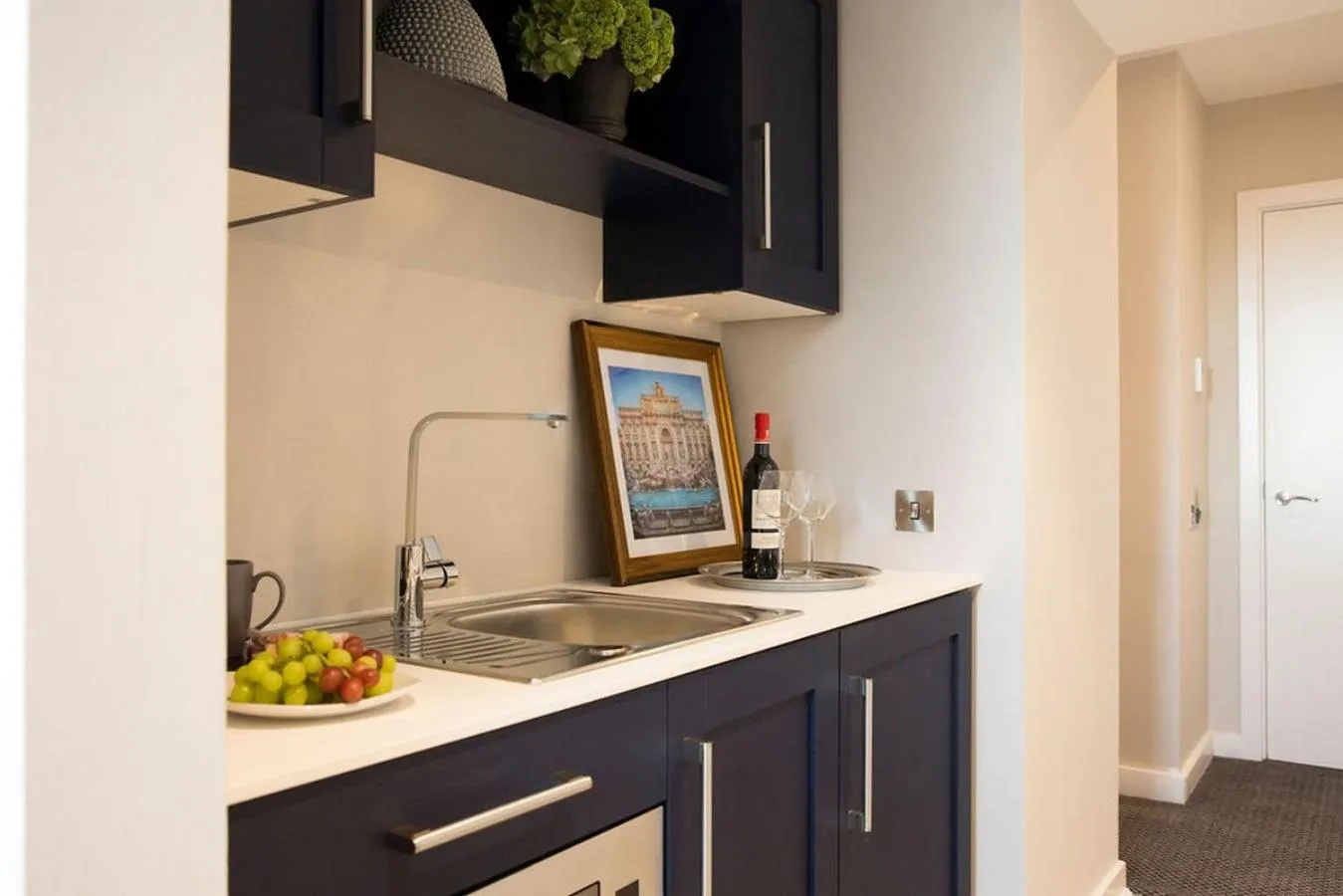 Kitchen or kitchenette in Metro Hotel Dublin Airport