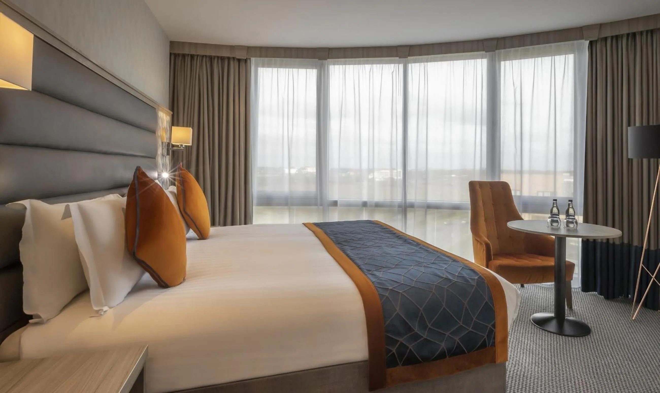 Bed in Metro Hotel Dublin Airport