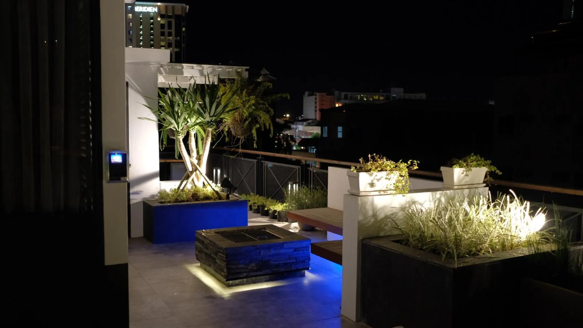 Balcony/Terrace in Iron32 Hotel