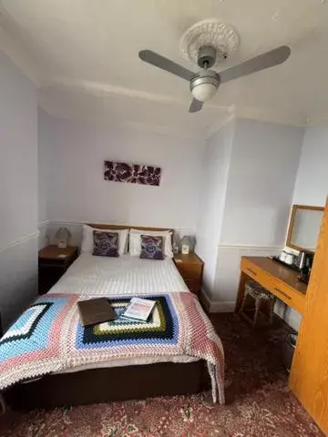 Small Double Room with Sea View - single occupancy in The Clifton Small Double Room with Sea View - single occupancy in The Clifton