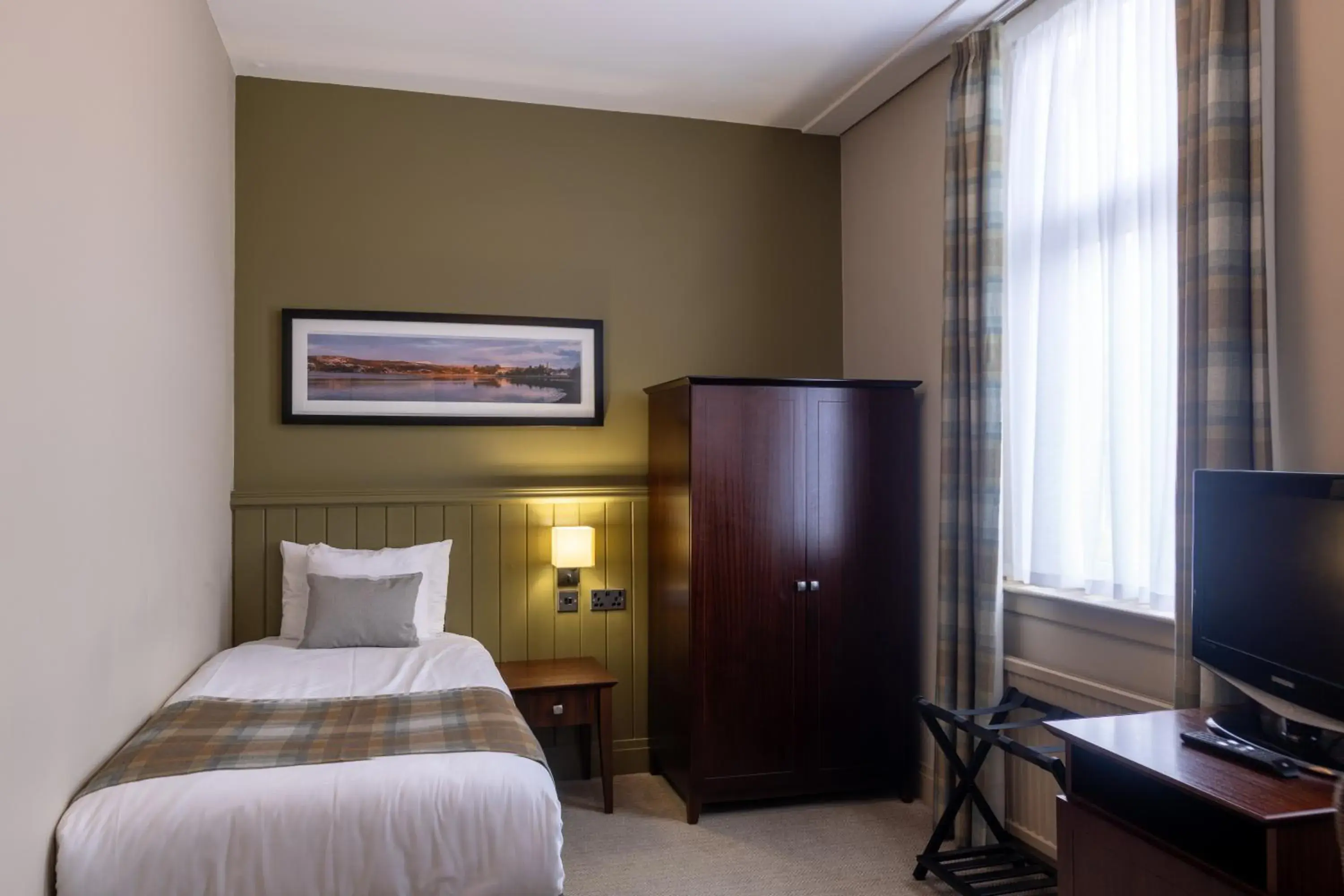 Single Room in Rosslea Hall Hotel Single Room in Rosslea Hall Hotel