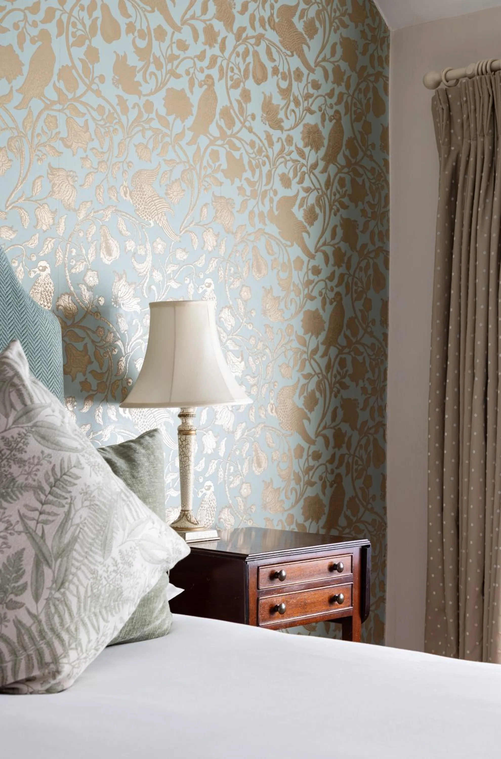 Bedroom, Bed in Hintlesham Hall Hotel