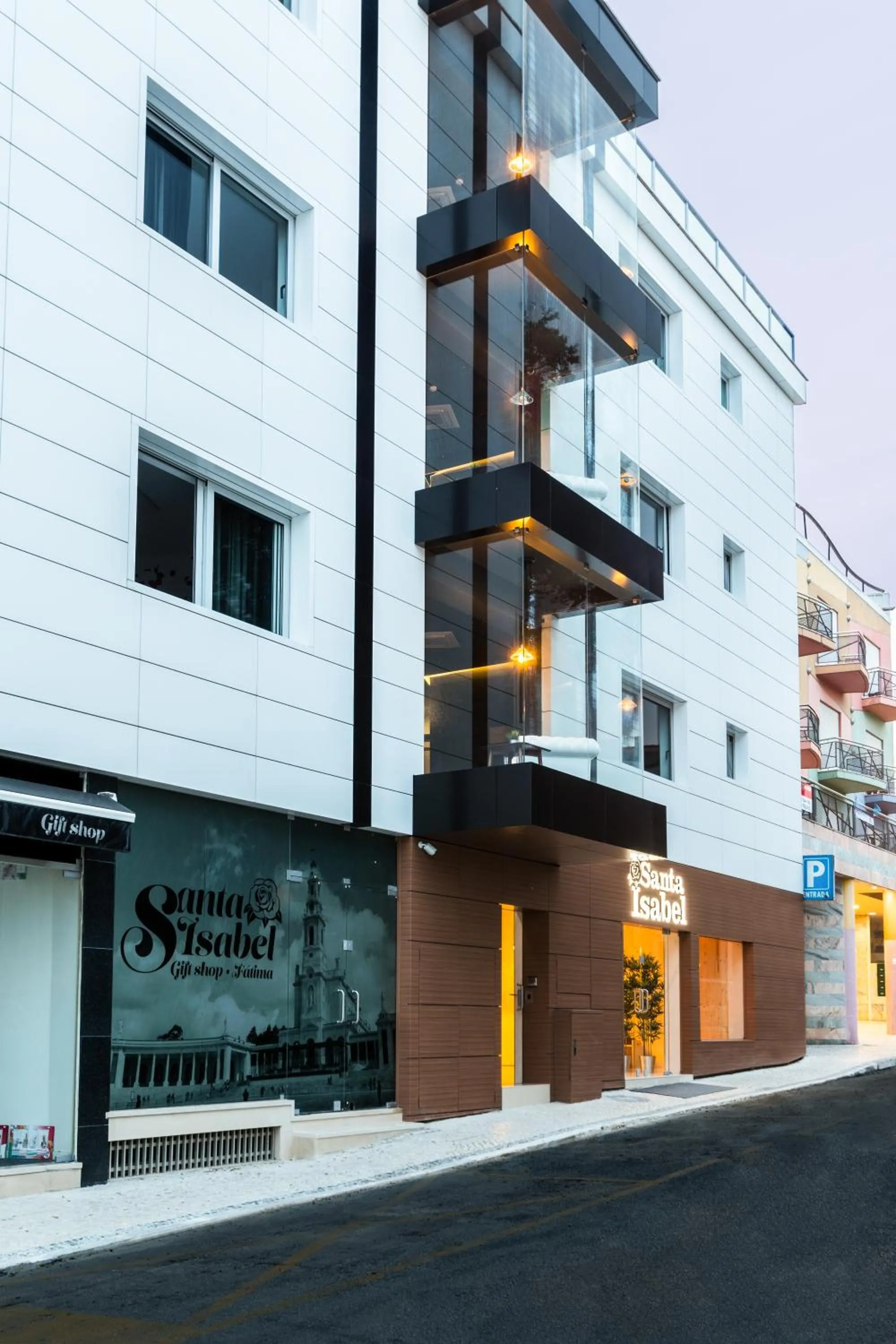 Facade/entrance in Hotel Santa Isabel